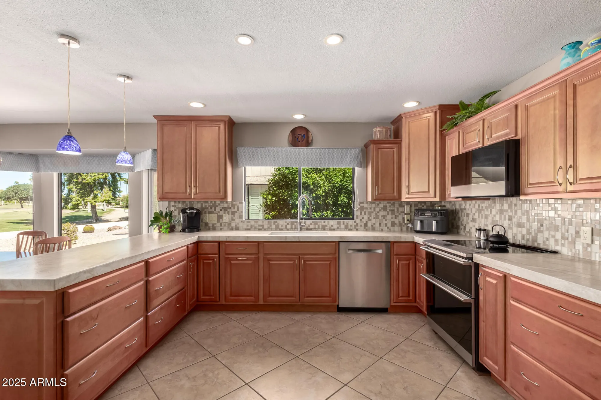 Property Slideshow image 14 of 60 | 9646 w taro ln, Peoria, AZ, 85382