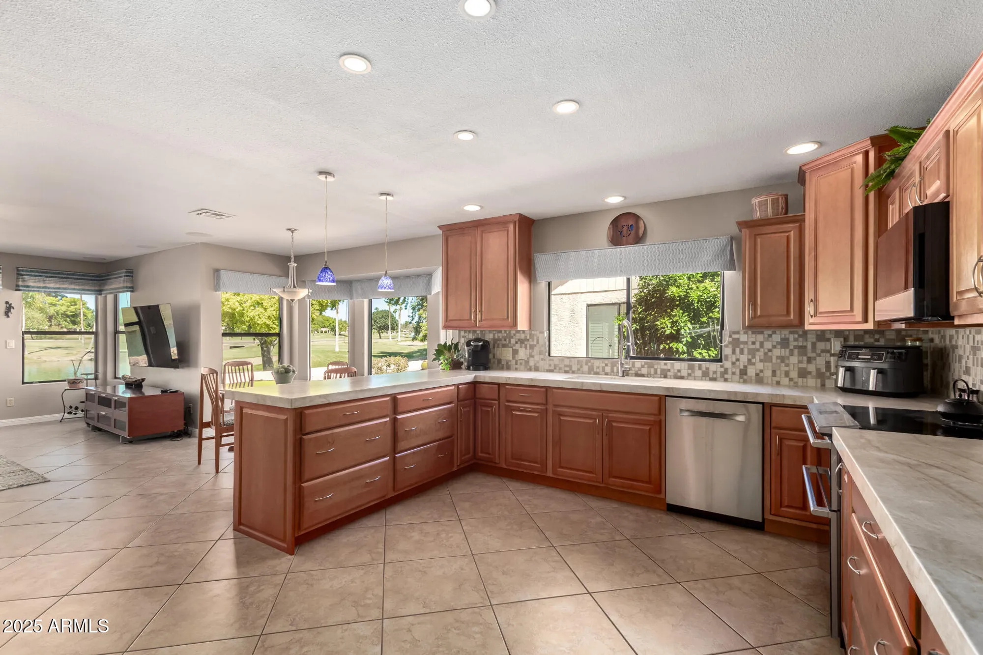 Property Slideshow image 15 of 60 | 9646 w taro ln, Peoria, AZ, 85382