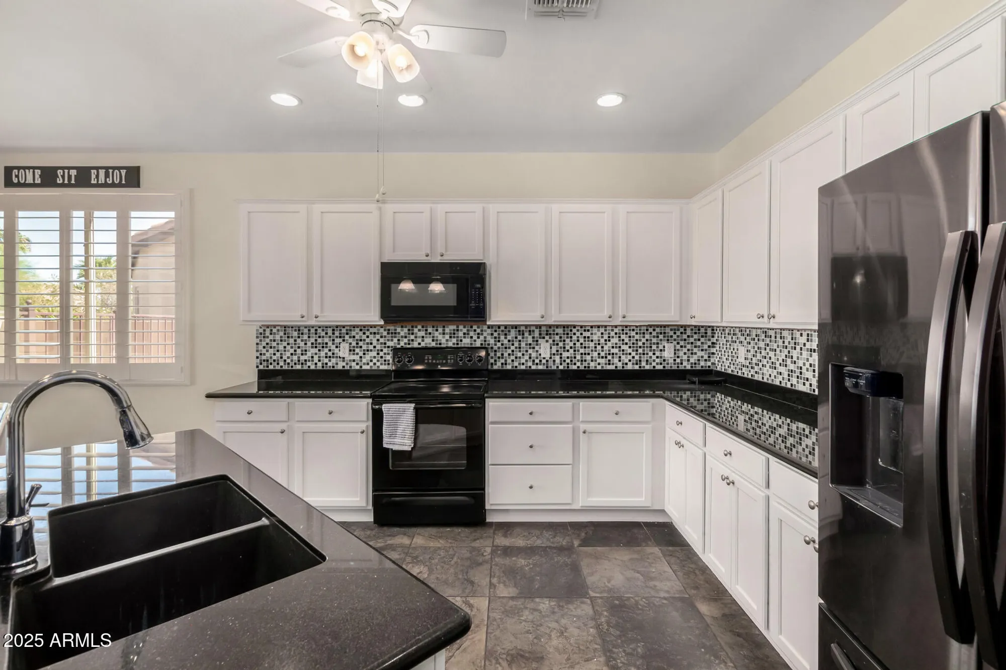 Property Slideshow image 13 of 50 | 5044 w buckskin dr, Eloy, AZ, 85131