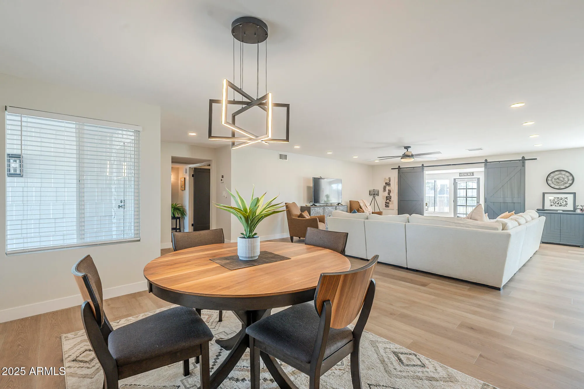 Property Slideshow image 4 of 53 | 11831 s paiute st, Phoenix, AZ, 85044