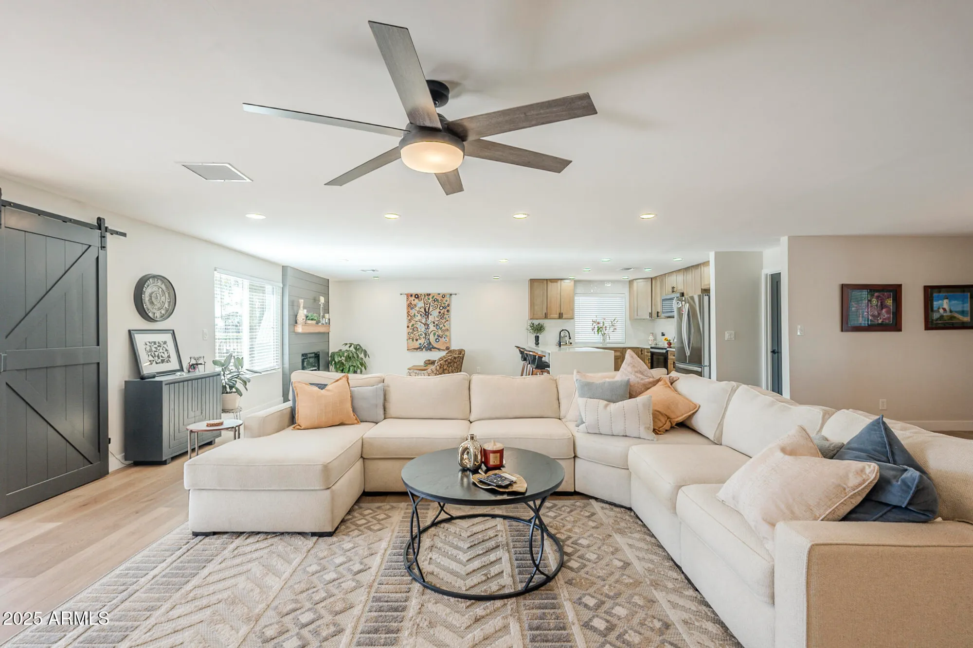 Property Slideshow image 9 of 53 | 11831 s paiute st, Phoenix, AZ, 85044