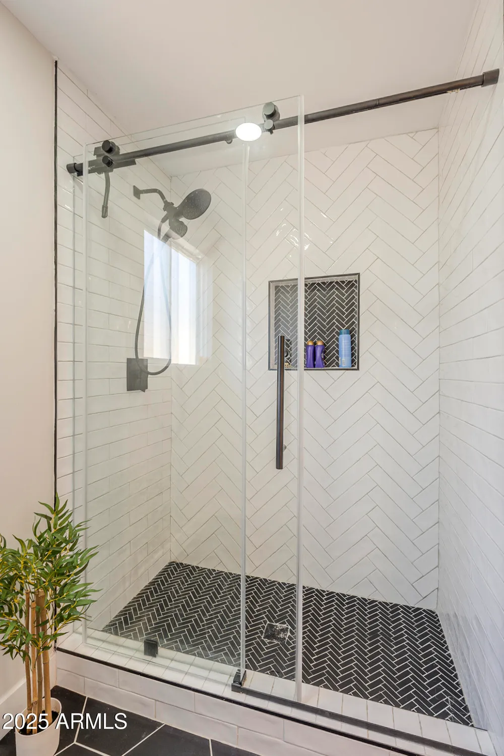 Property Slideshow image 23 of 53 | 11831 s paiute st, Phoenix, AZ, 85044