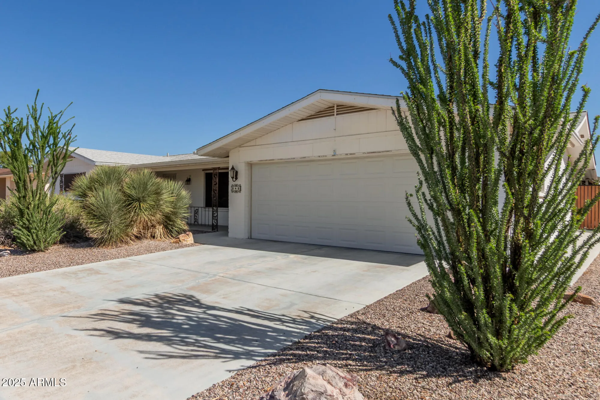Property Slideshow image 6 of 33 | 243 n 61st pl, Mesa, AZ, 85205