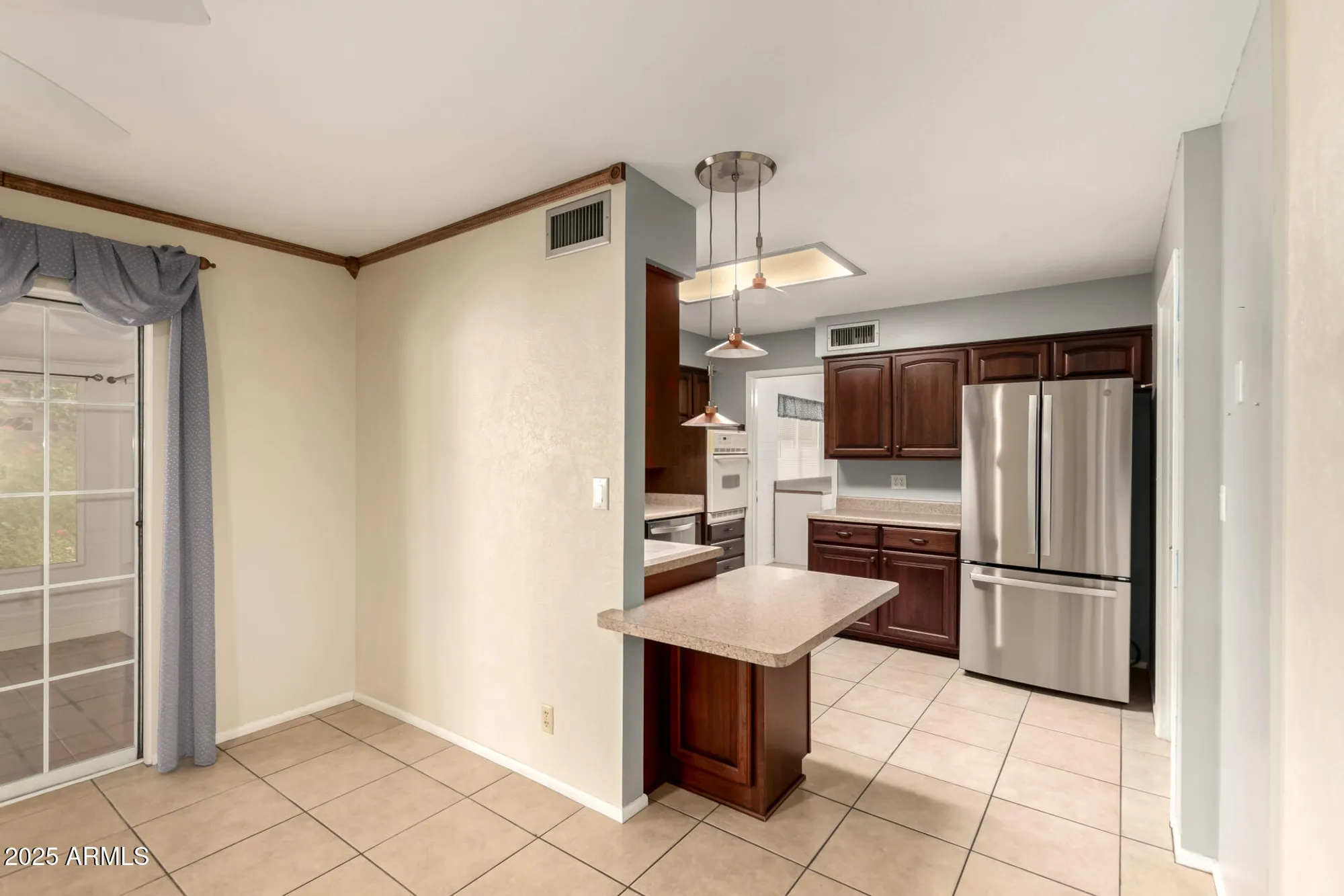 Property Slideshow image 12 of 33 | 243 n 61st pl, Mesa, AZ, 85205