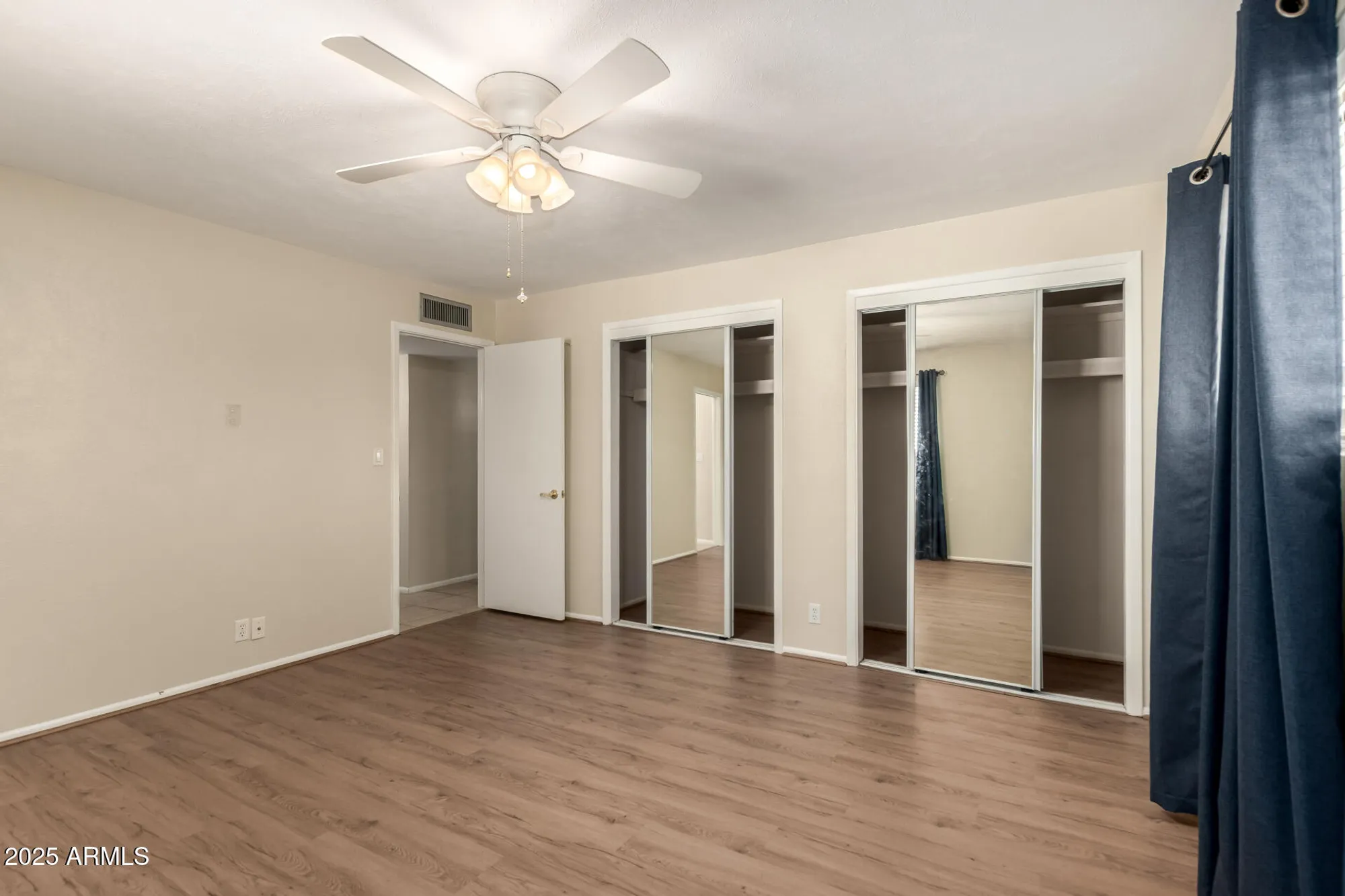 Property Slideshow image 16 of 33 | 243 n 61st pl, Mesa, AZ, 85205