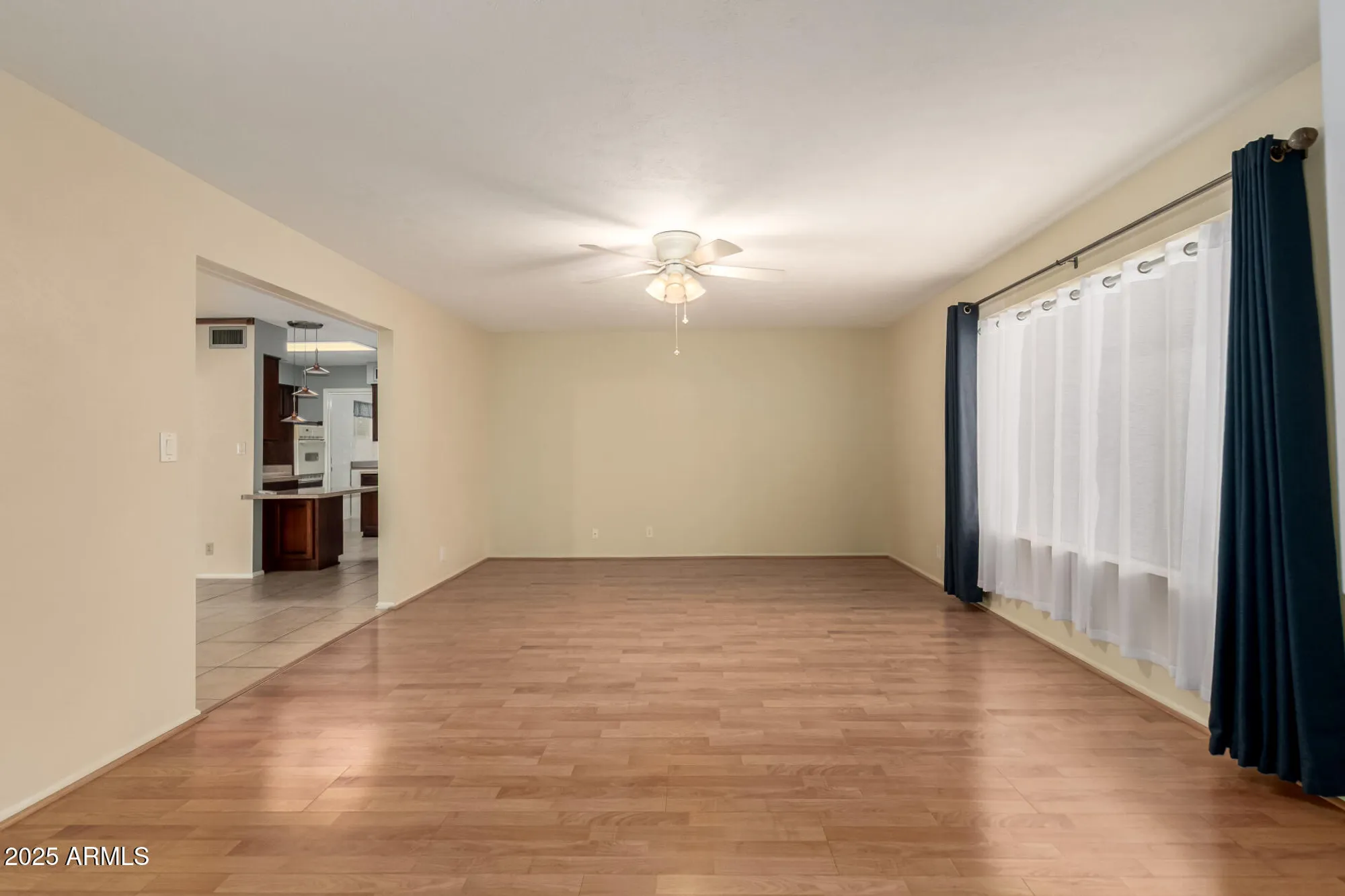 Property Slideshow image 10 of 33 | 243 n 61st pl, Mesa, AZ, 85205