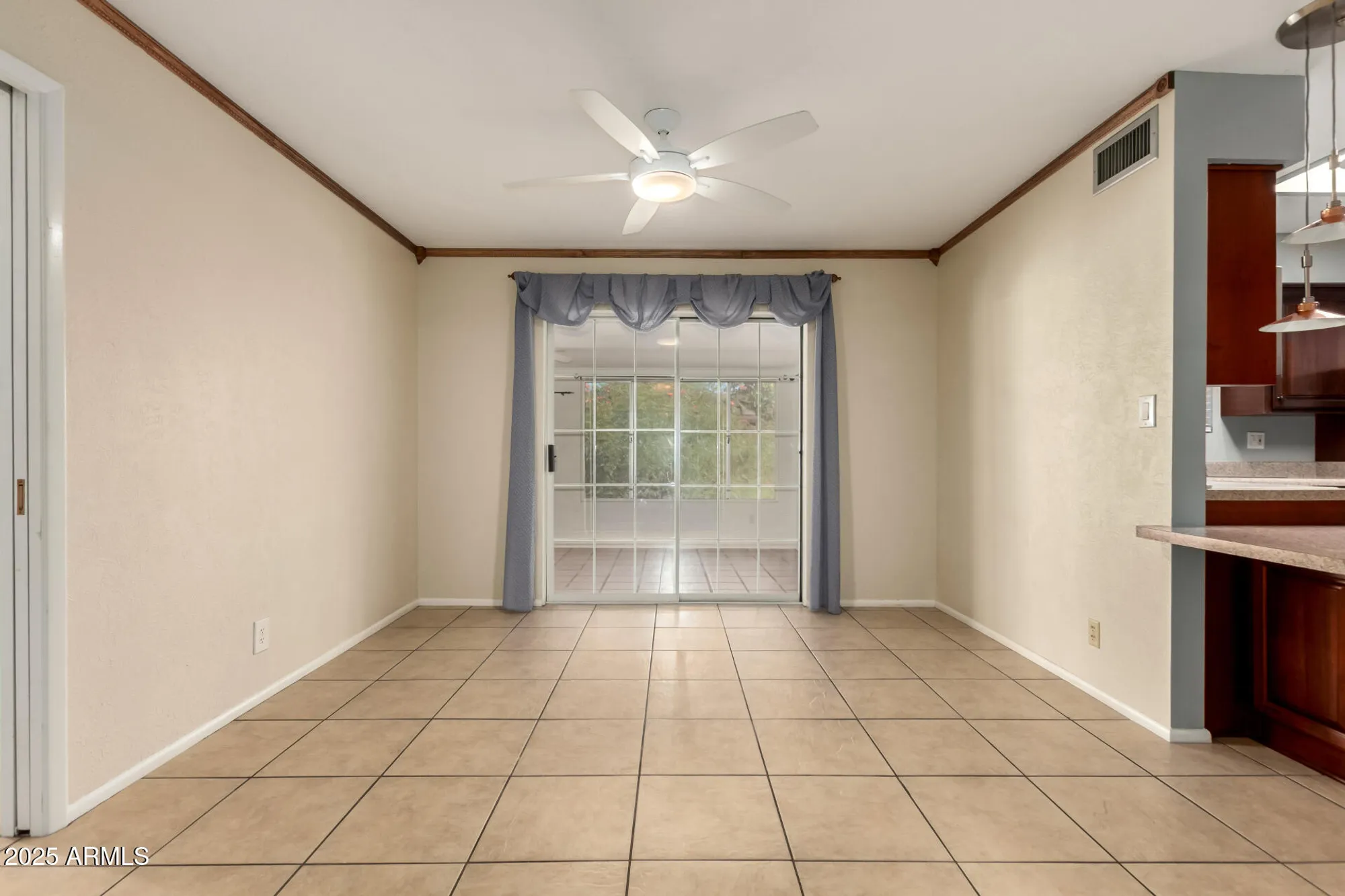 Property Slideshow image 11 of 33 | 243 n 61st pl, Mesa, AZ, 85205