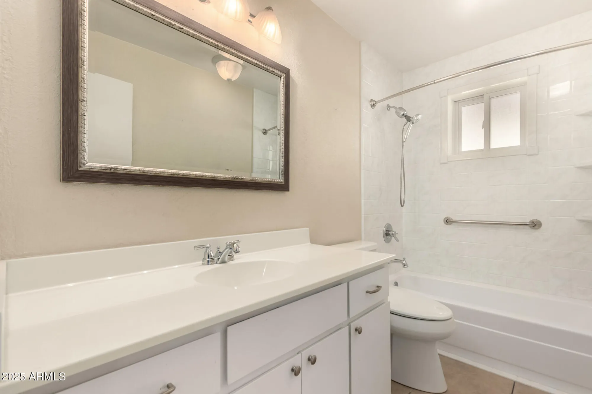 Property Slideshow image 23 of 33 | 243 n 61st pl, Mesa, AZ, 85205