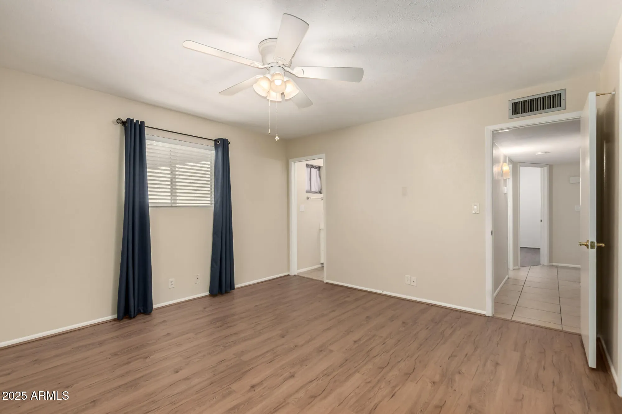 Property Slideshow image 17 of 33 | 243 n 61st pl, Mesa, AZ, 85205