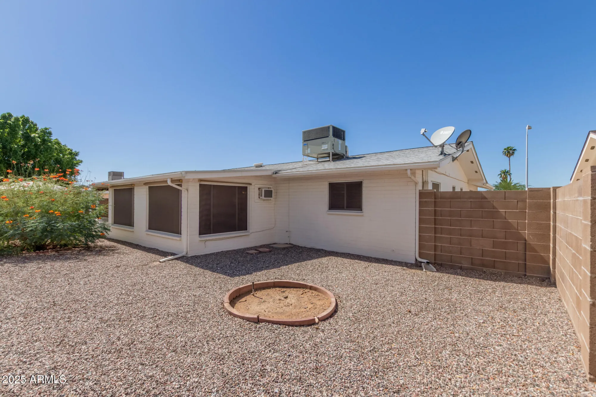 Property Slideshow image 31 of 33 | 243 n 61st pl, Mesa, AZ, 85205