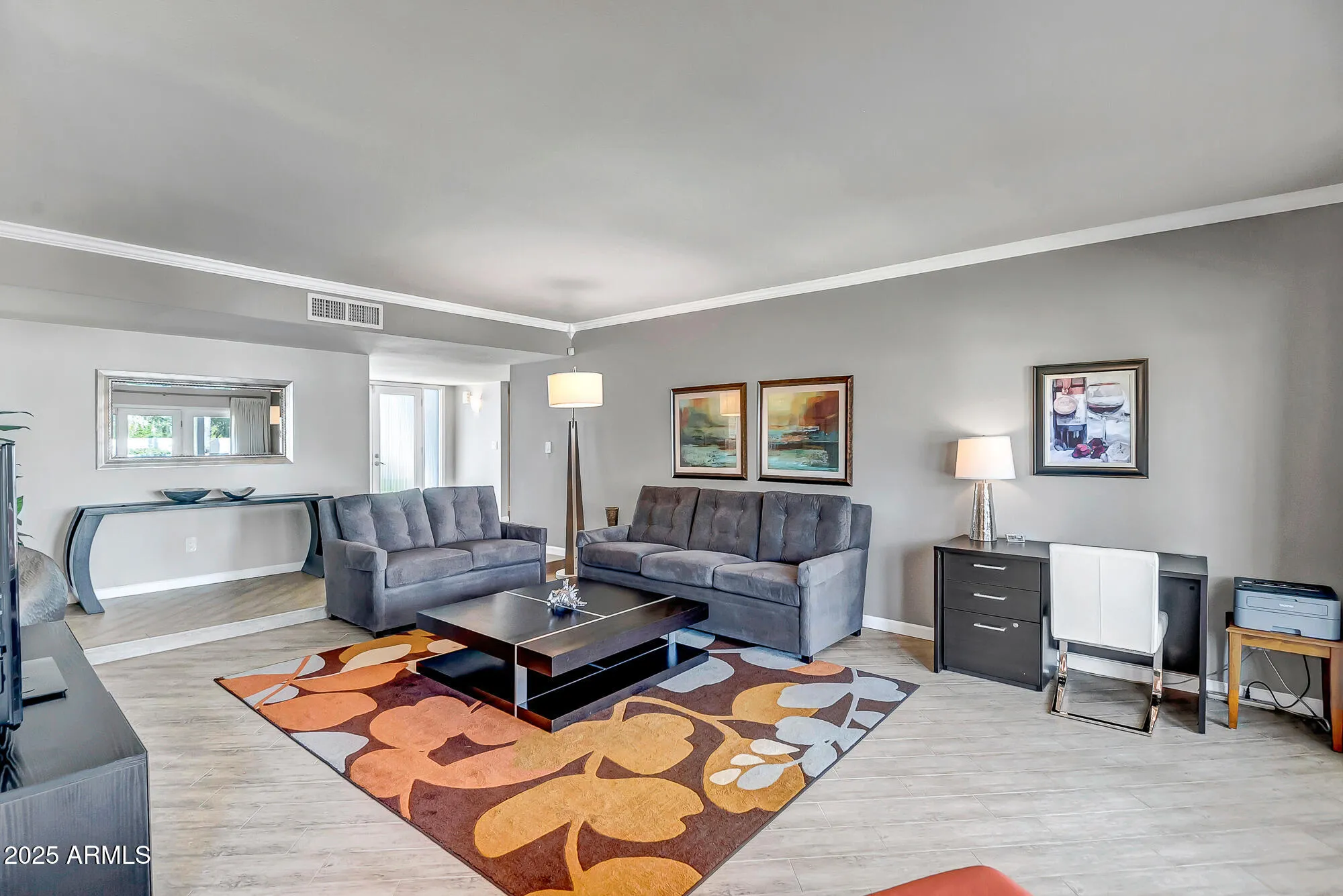 Property Slideshow image 7 of 37 | 110 e piping rock rd, Phoenix, AZ, 85022