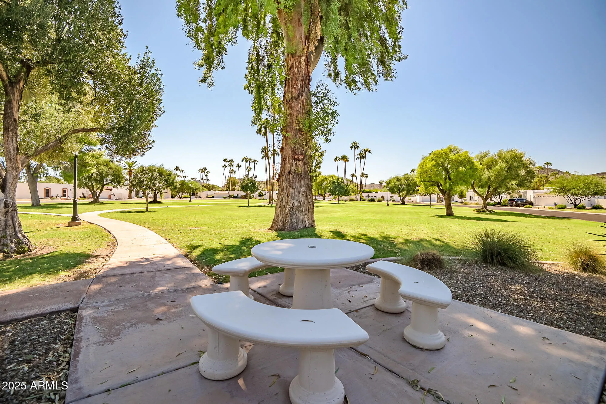 Property Slideshow image 34 of 37 | 110 e piping rock rd, Phoenix, AZ, 85022