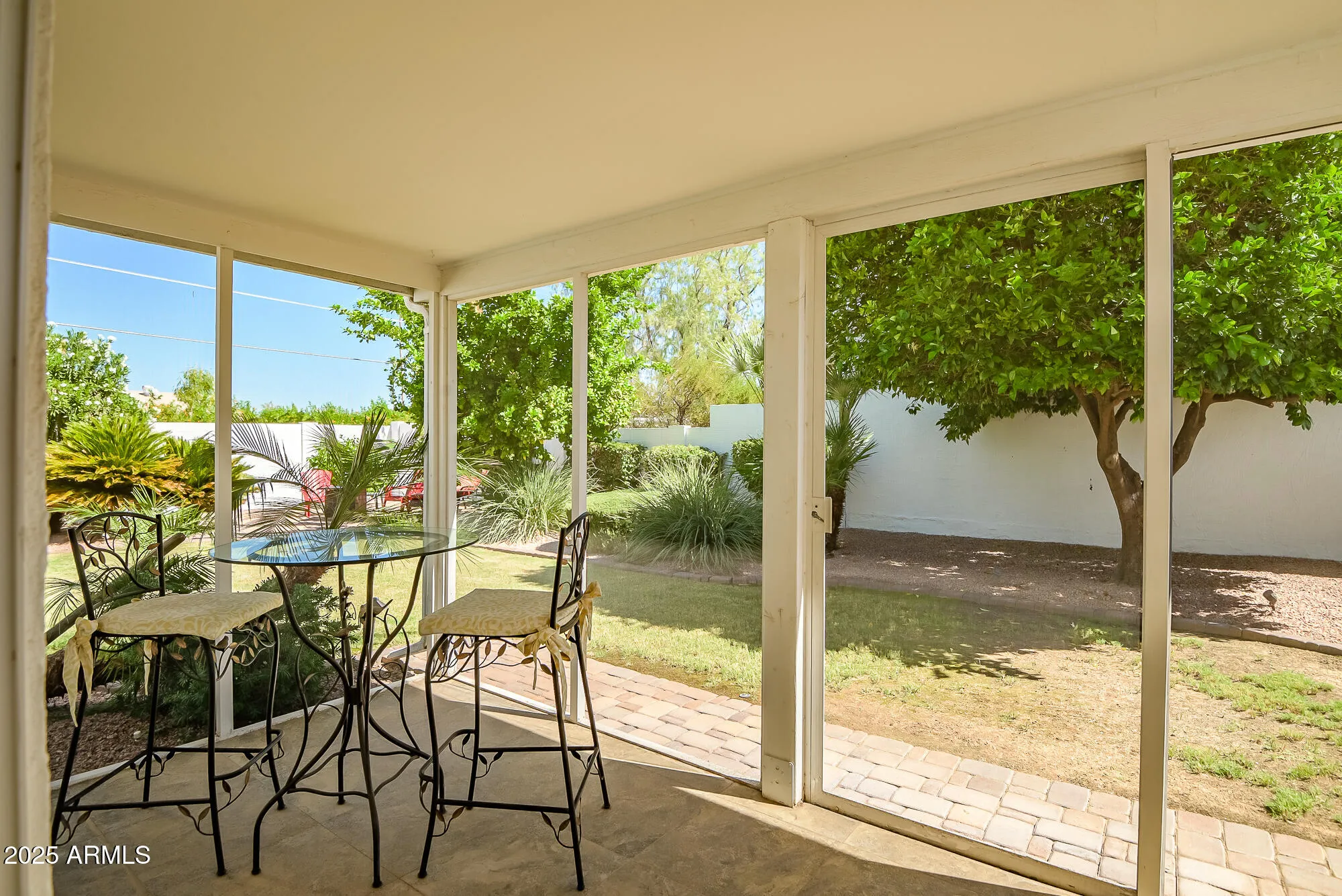 Property Slideshow image 15 of 37 | 110 e piping rock rd, Phoenix, AZ, 85022