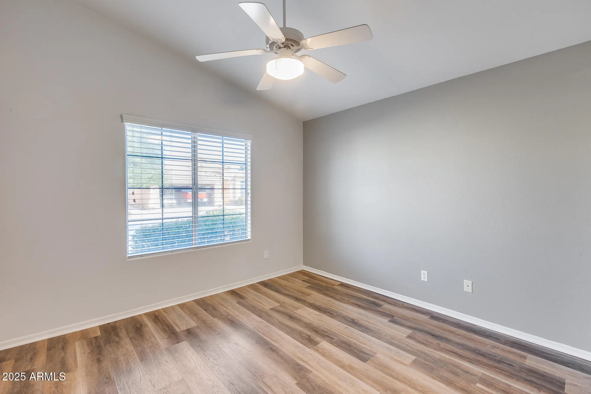 Property Slideshow image 29 of 72 | 17176 n winding trl, Surprise, AZ, 85374