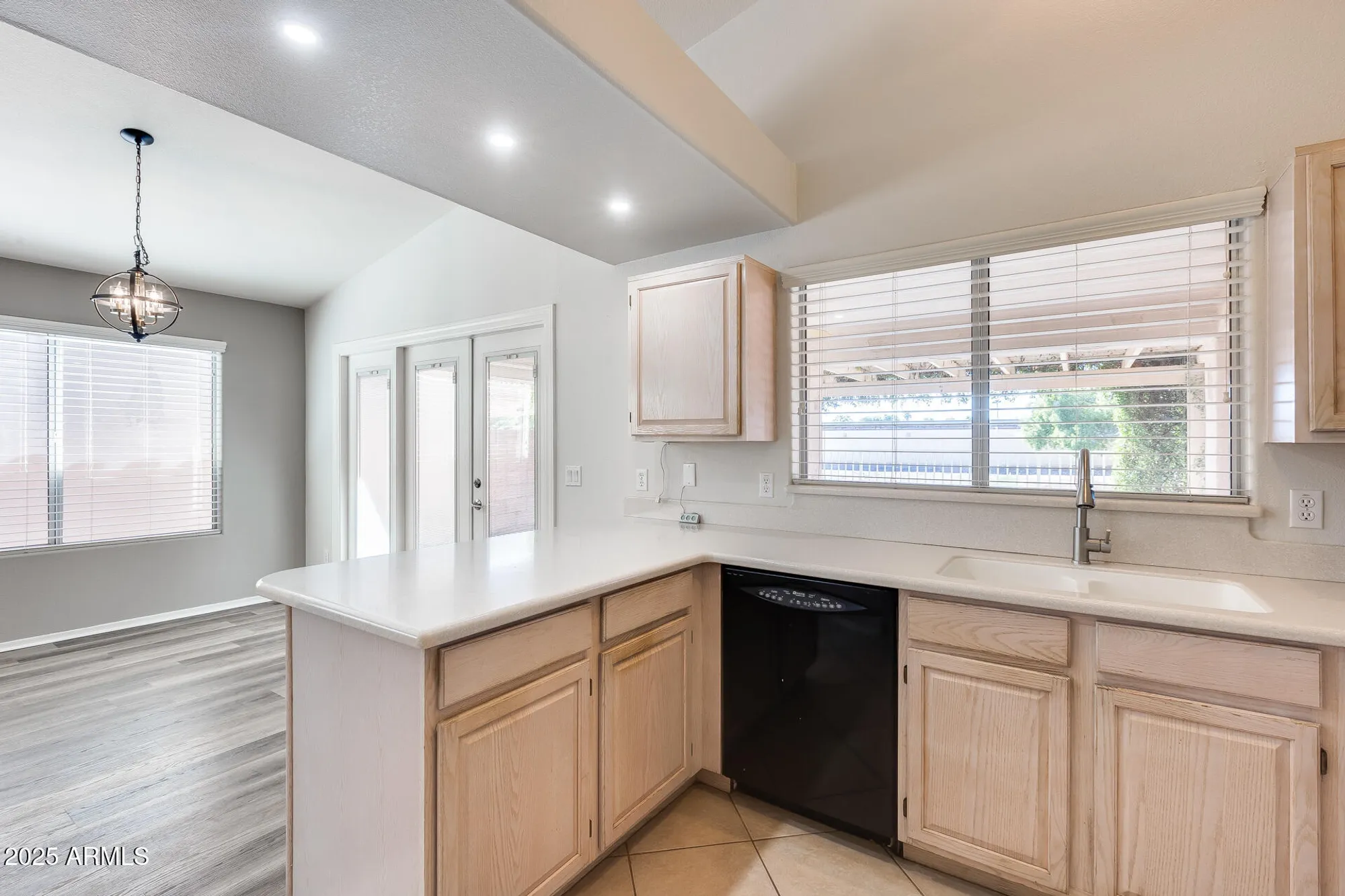 Property Slideshow image 10 of 72 | 17176 n winding trl, Surprise, AZ, 85374