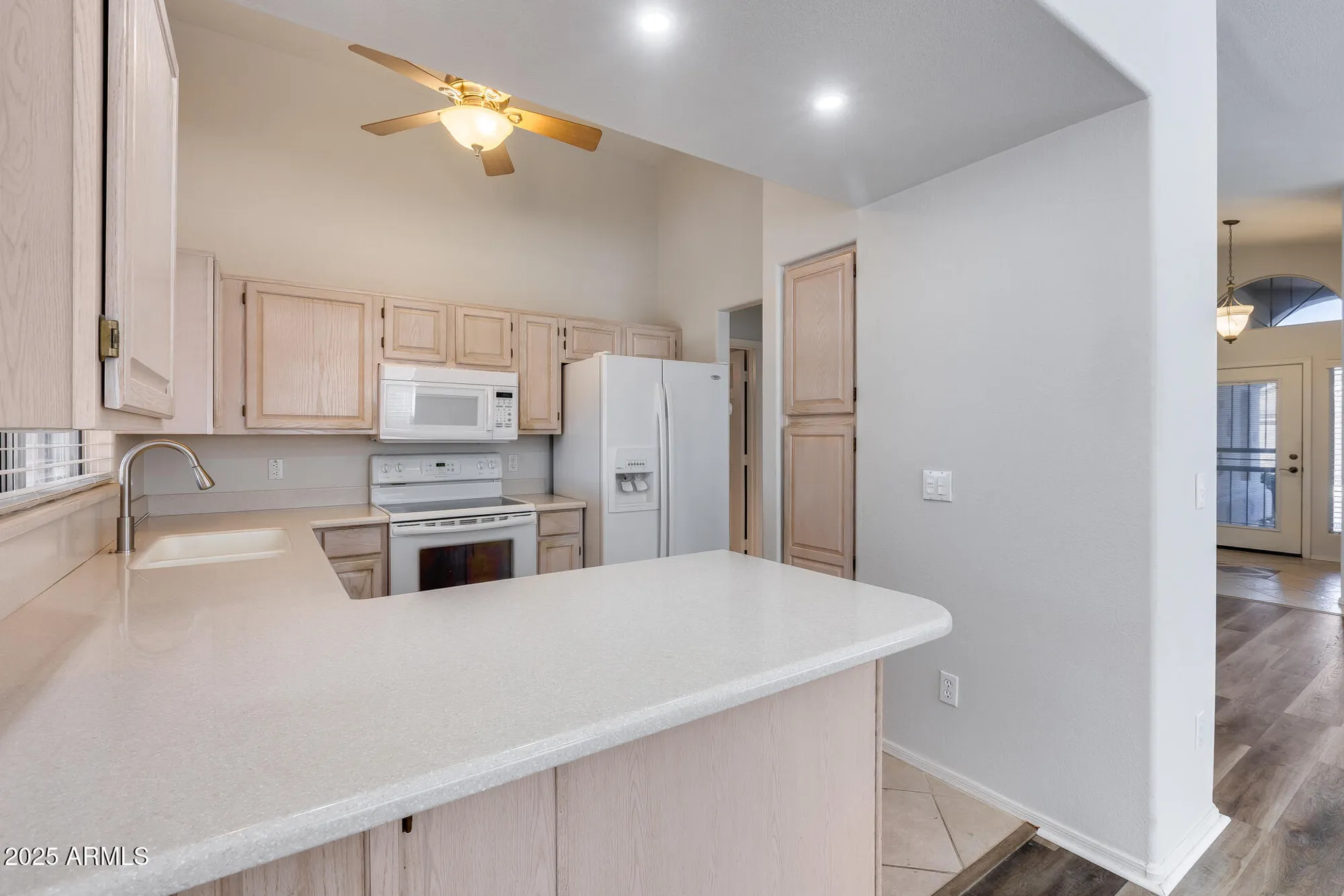 Property Slideshow image 12 of 72 | 17176 n winding trl, Surprise, AZ, 85374