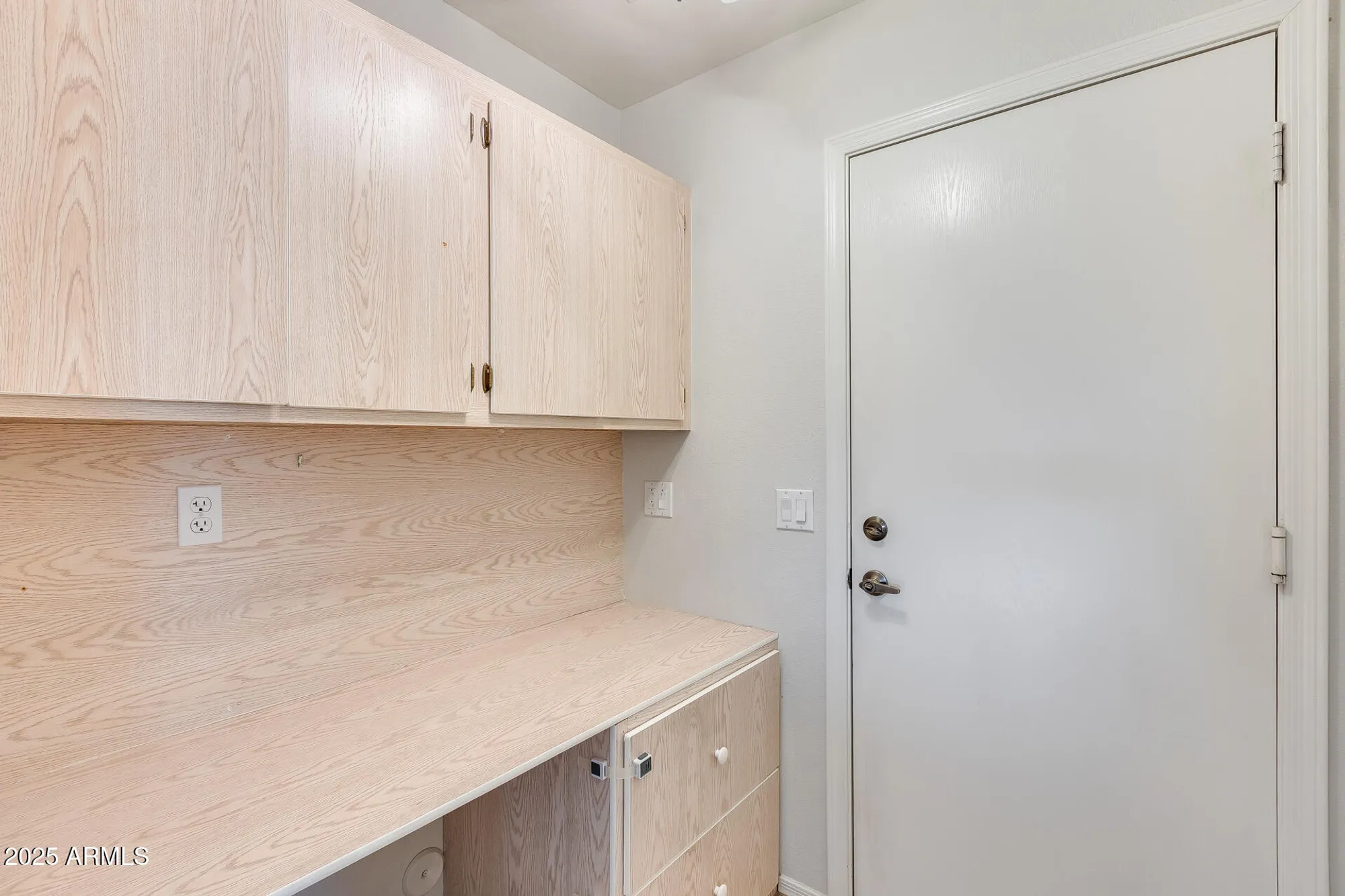 Property Slideshow image 33 of 72 | 17176 n winding trl, Surprise, AZ, 85374