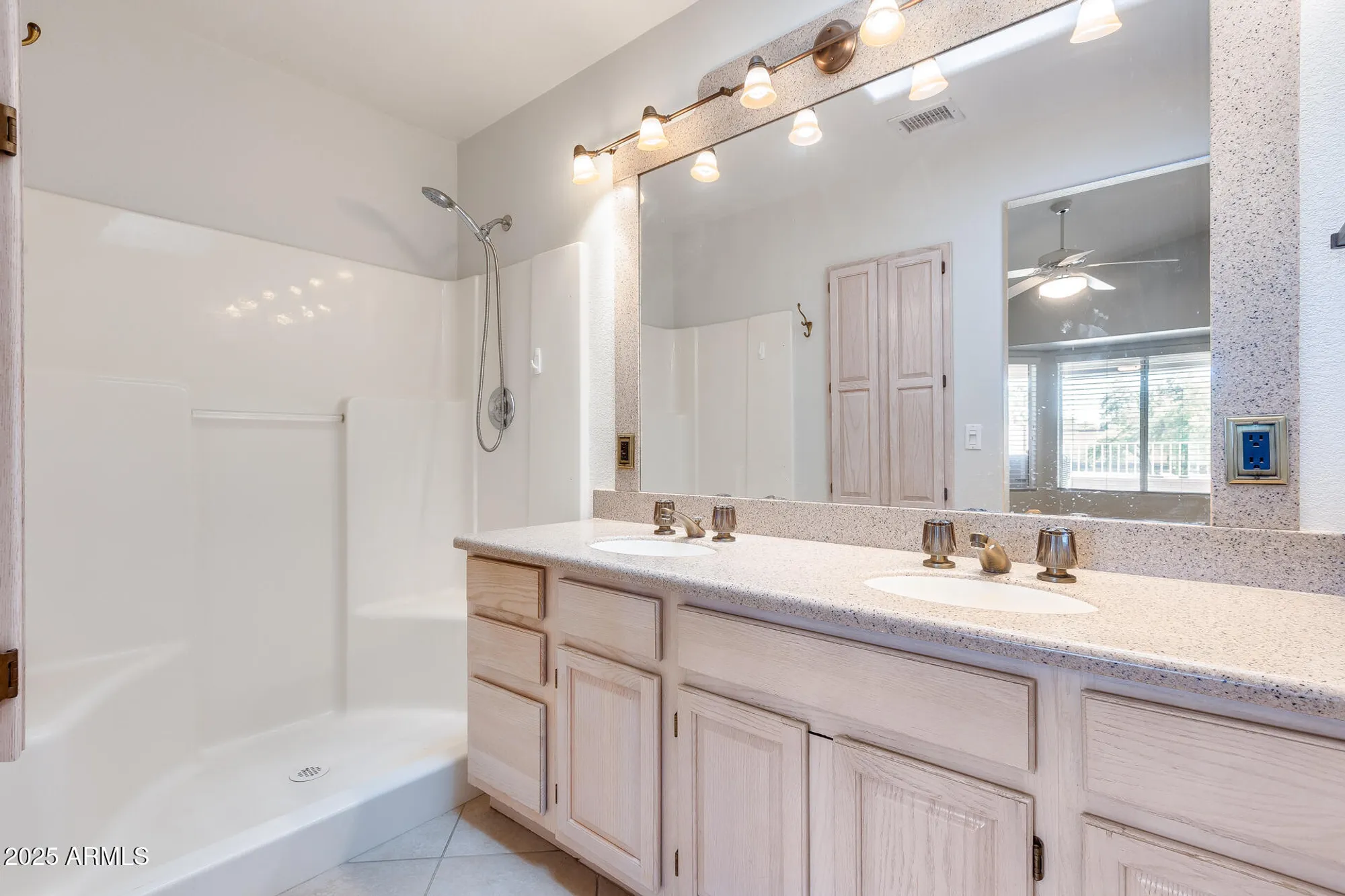 Property Slideshow image 30 of 72 | 17176 n winding trl, Surprise, AZ, 85374