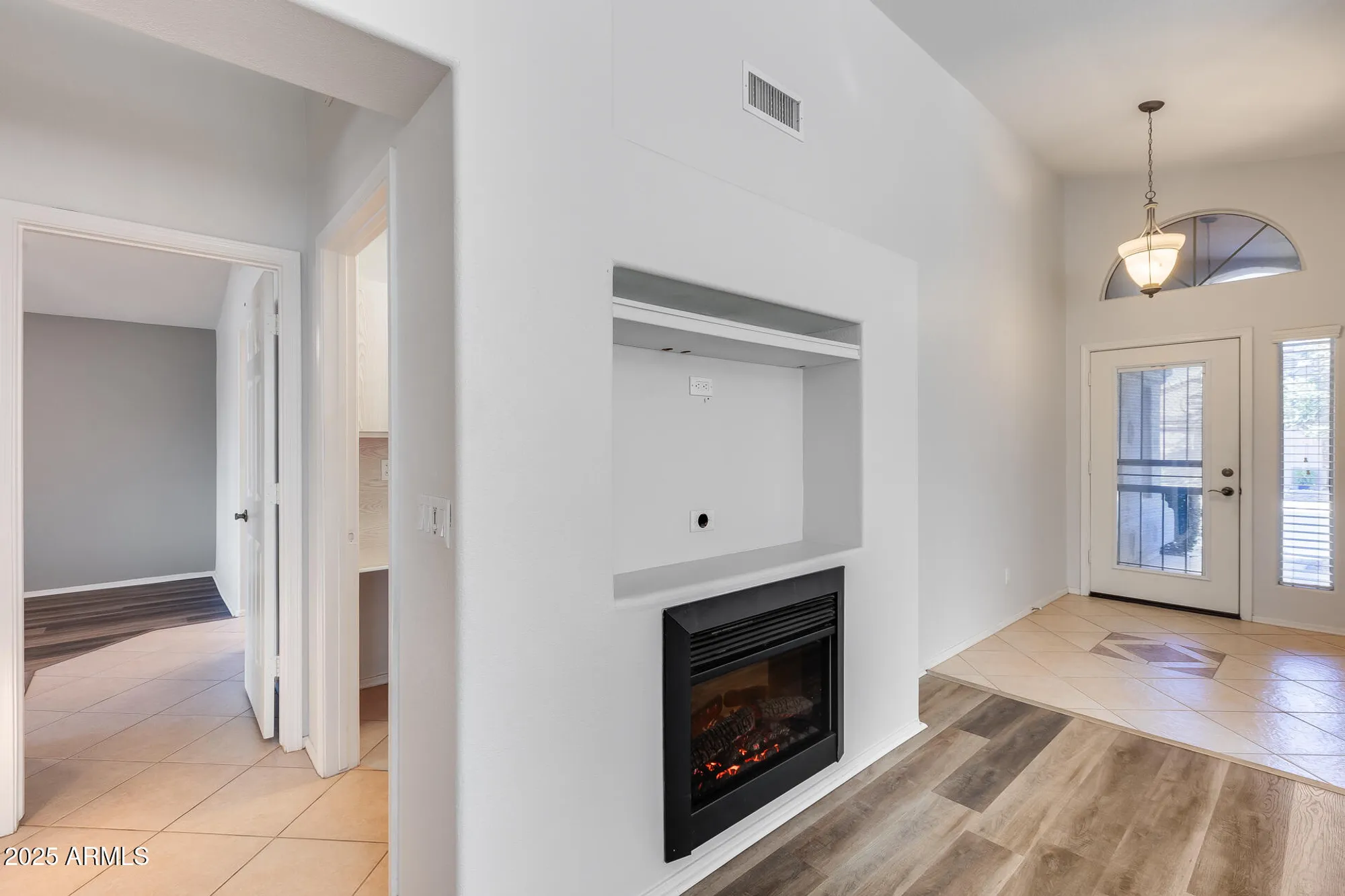 Property Slideshow image 21 of 72 | 17176 n winding trl, Surprise, AZ, 85374