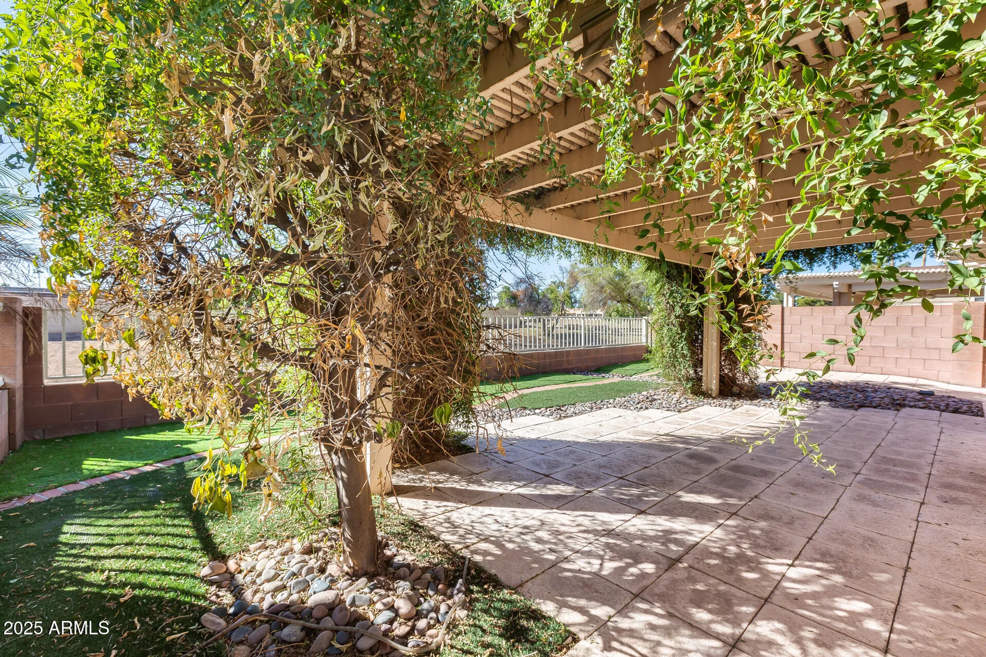 Property Slideshow image 42 of 72 | 17176 n winding trl, Surprise, AZ, 85374