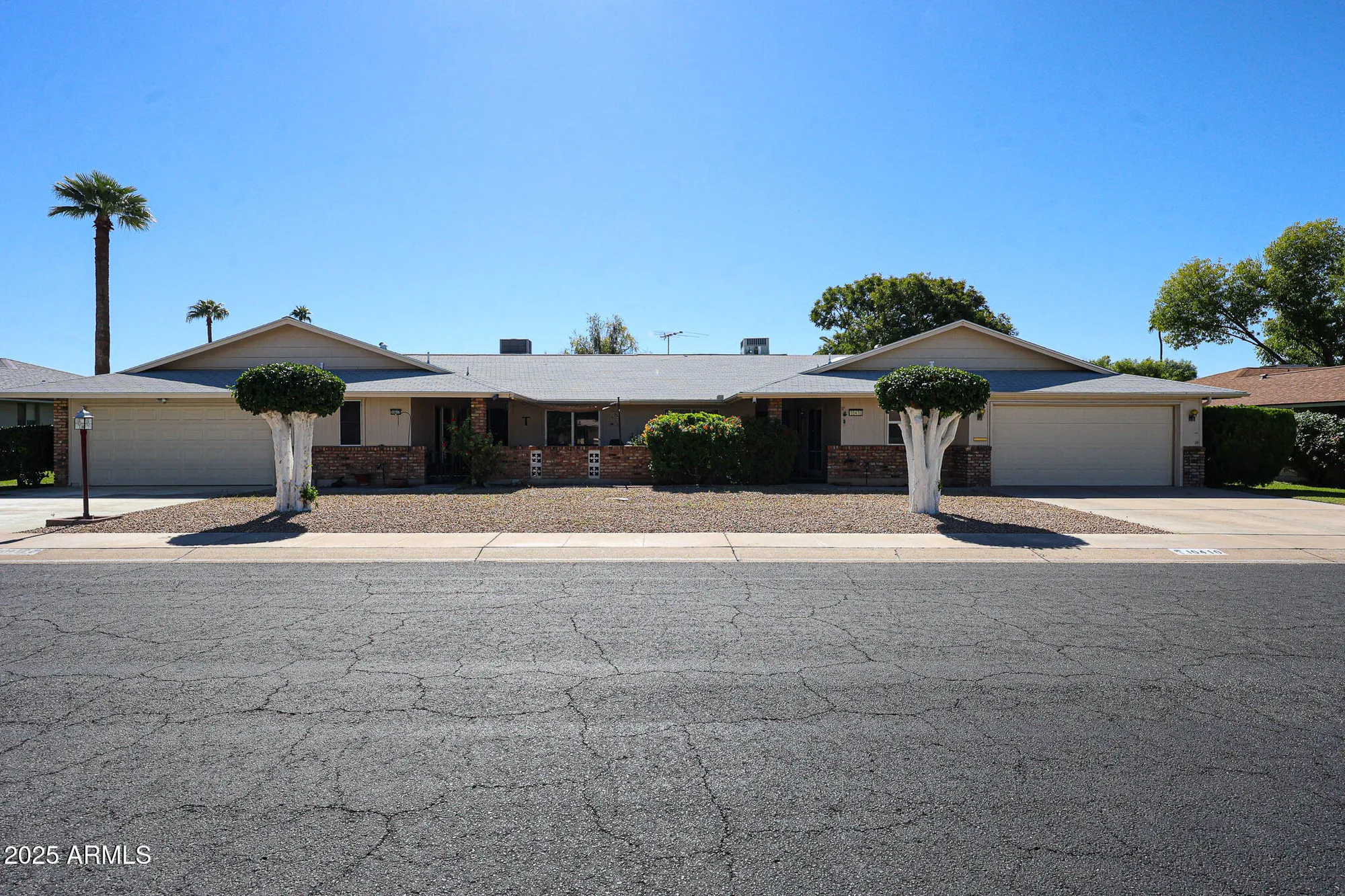 Property Slideshow image 4 of 38 | 10410 w saratoga cir, Sun City, AZ, 85351