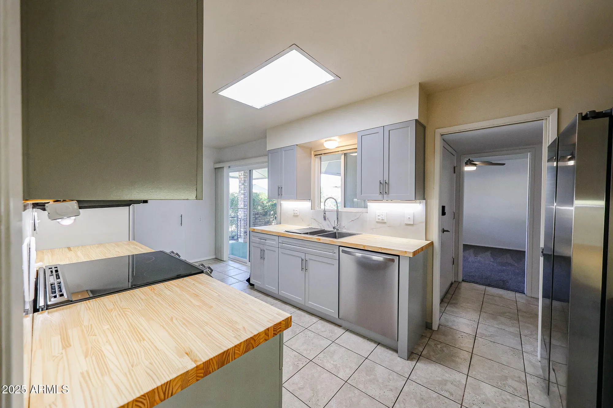 Property Slideshow image 27 of 38 | 10410 w saratoga cir, Sun City, AZ, 85351