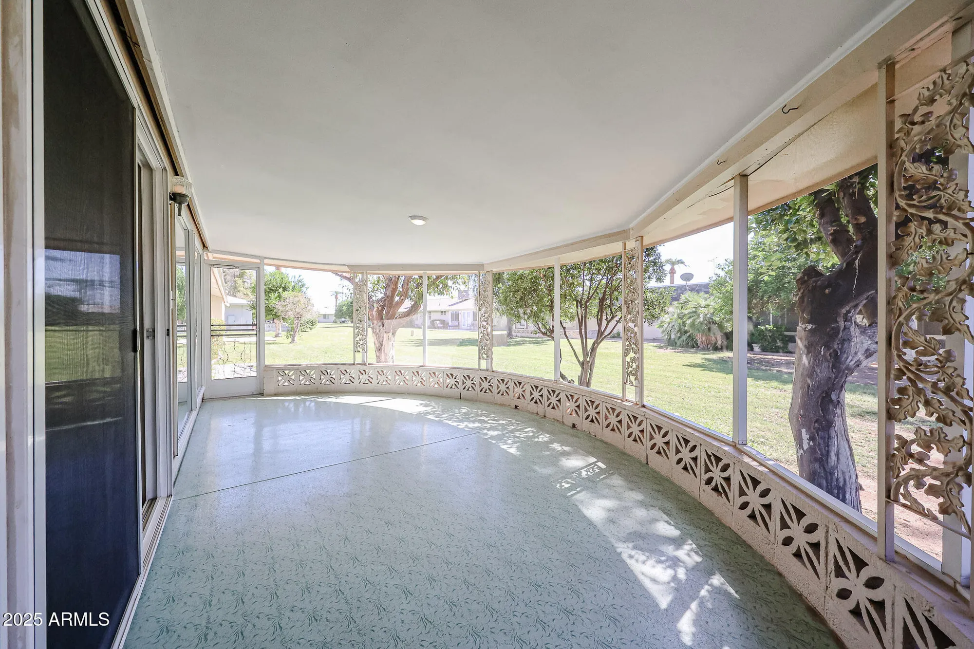 Property Slideshow image 21 of 38 | 10410 w saratoga cir, Sun City, AZ, 85351