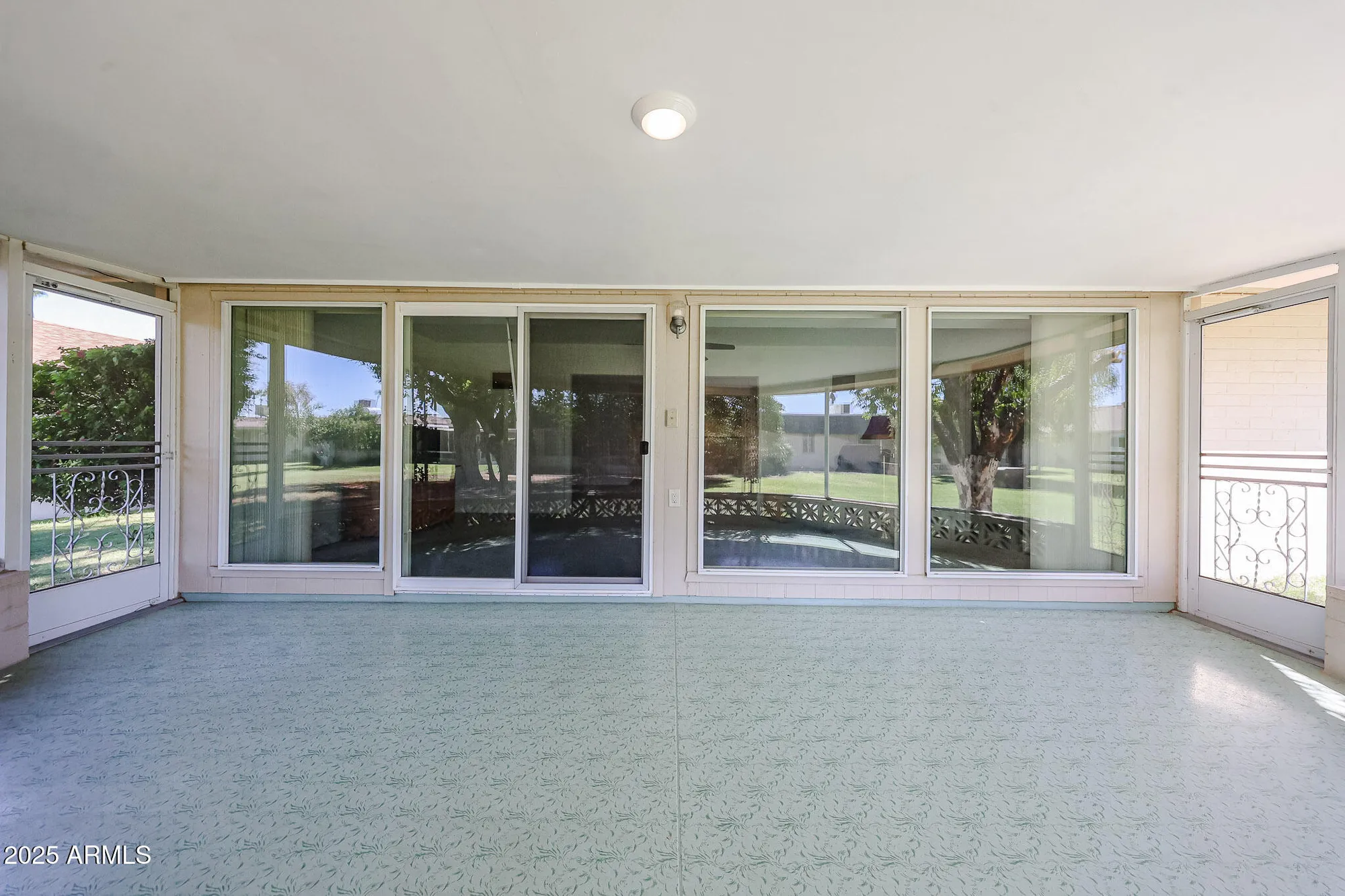 Property Slideshow image 22 of 38 | 10410 w saratoga cir, Sun City, AZ, 85351