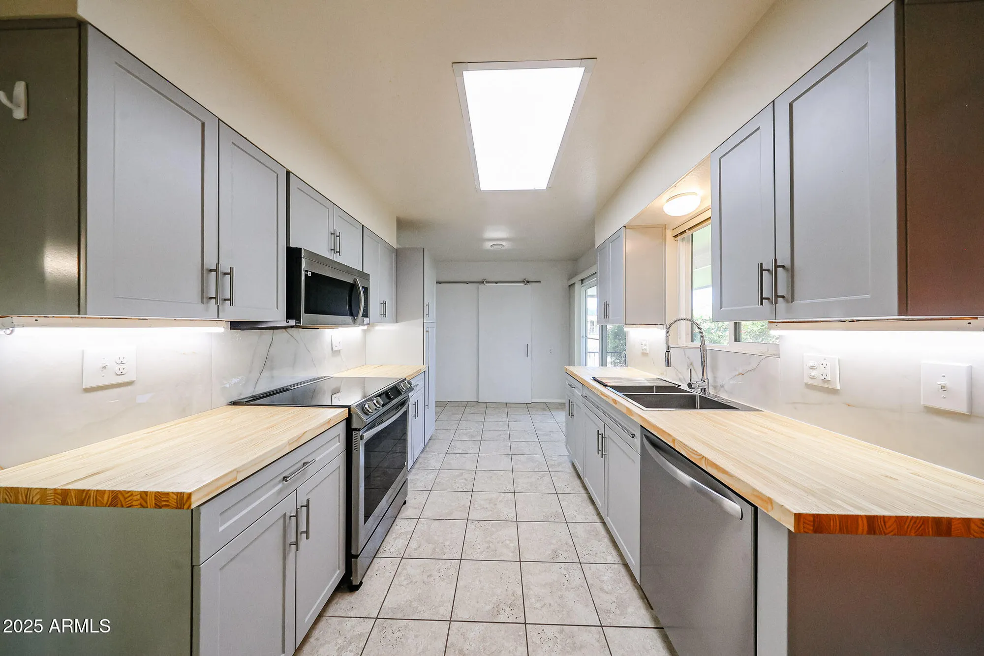 Property Slideshow image 31 of 38 | 10410 w saratoga cir, Sun City, AZ, 85351