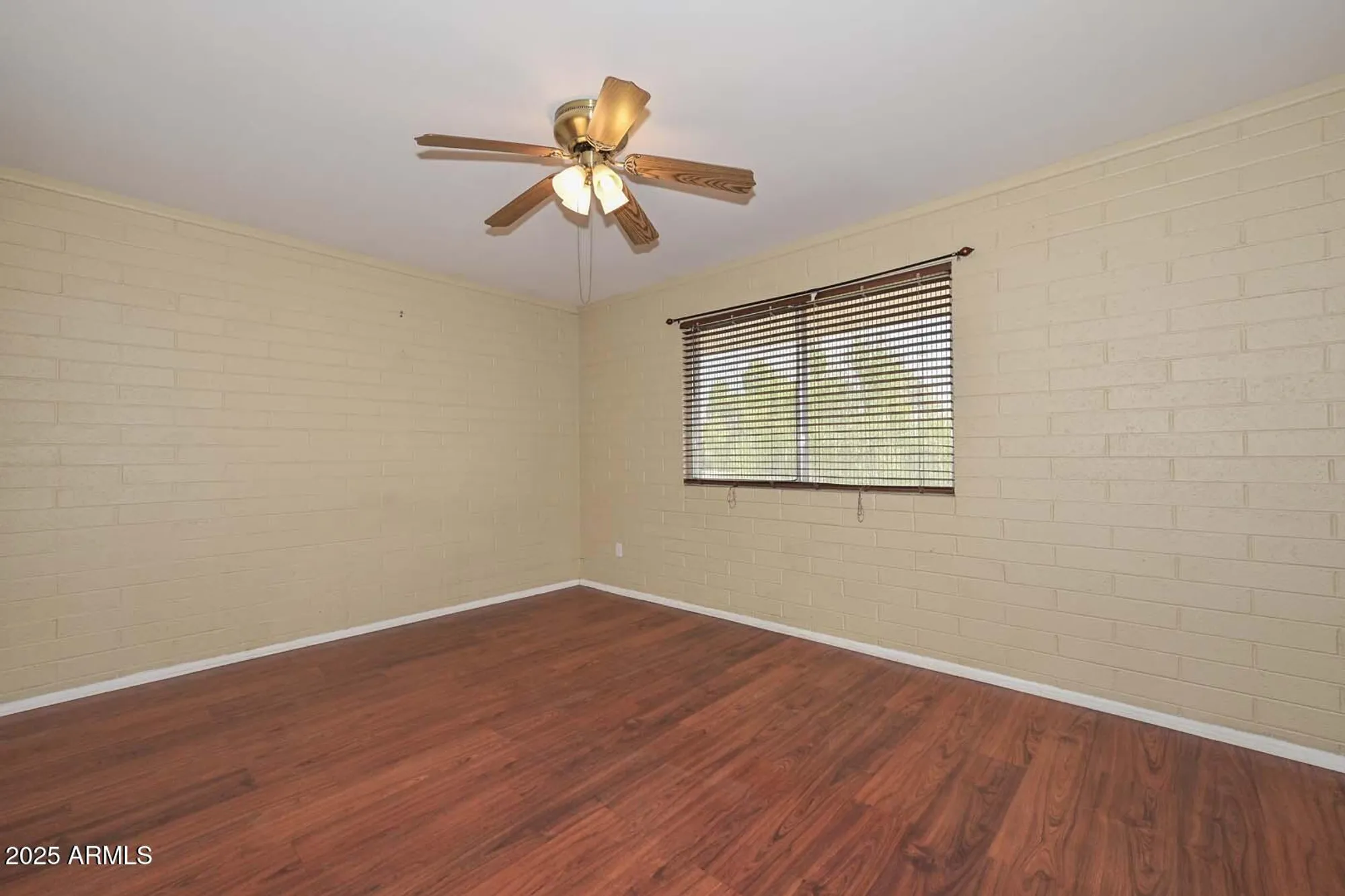 Property Slideshow image 2 of 47 | 10816 n madison dr, Sun City, AZ, 85351