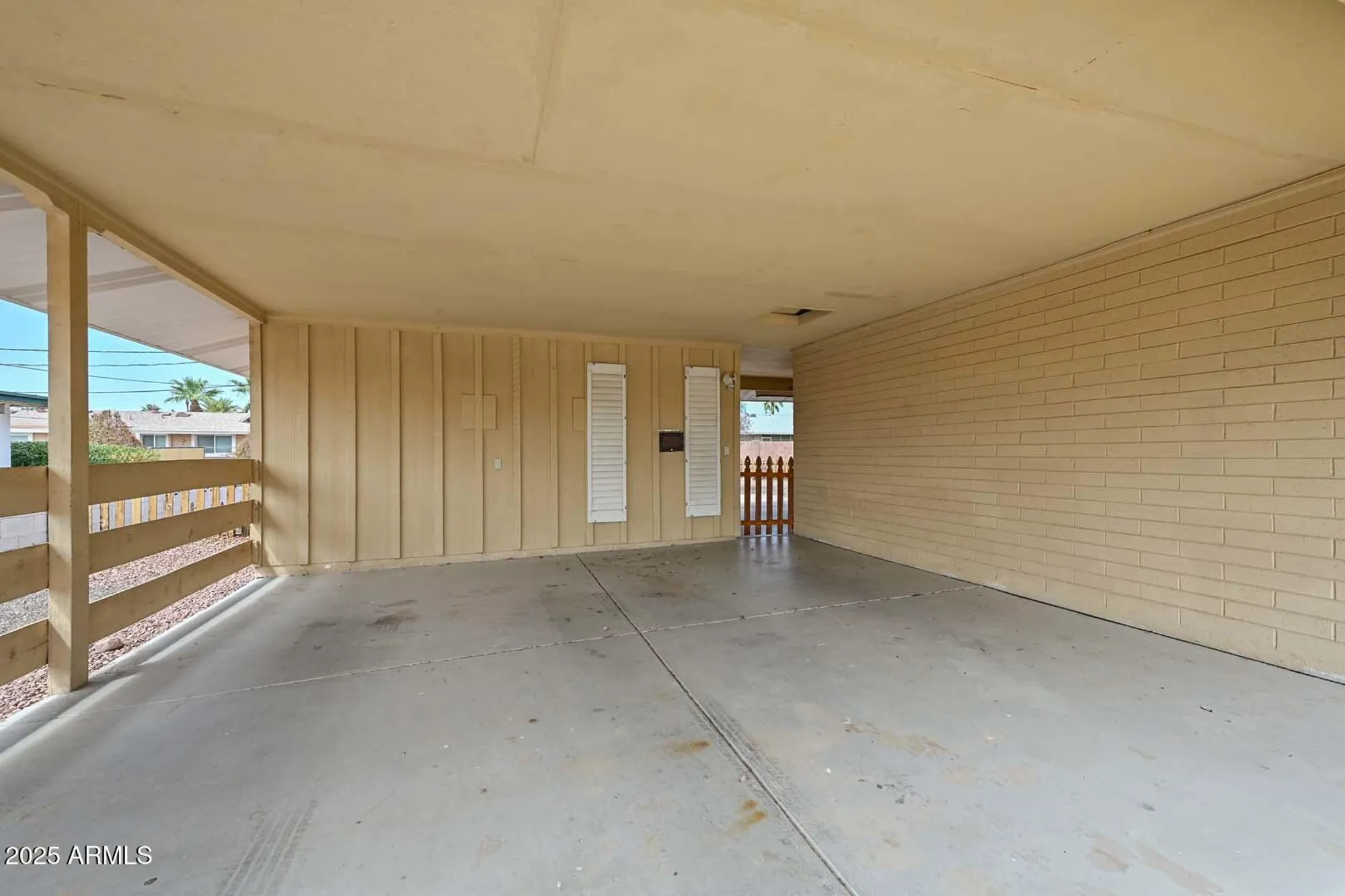 Property Slideshow image 14 of 47 | 10816 n madison dr, Sun City, AZ, 85351