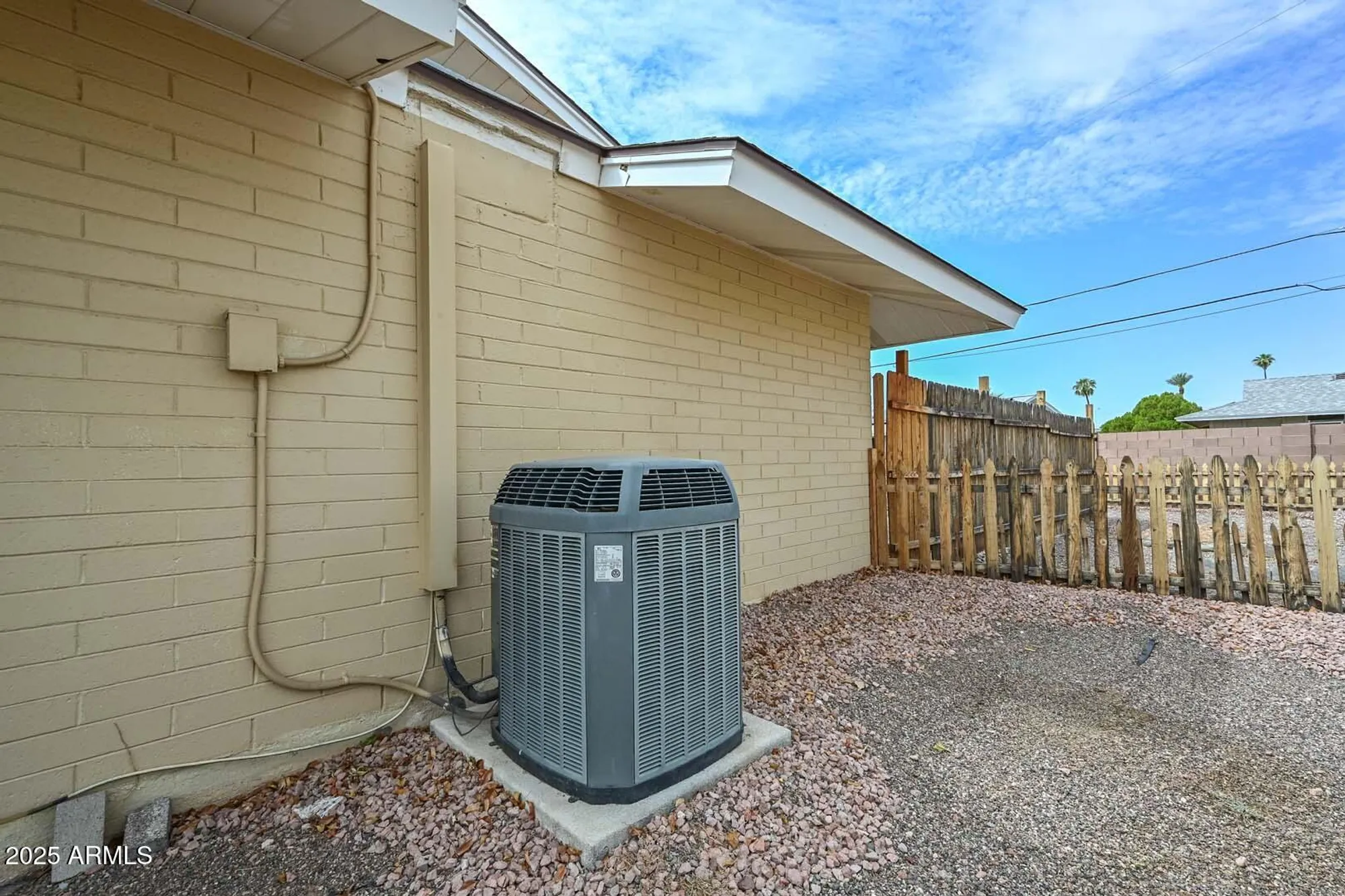 Property Slideshow image 7 of 47 | 10816 n madison dr, Sun City, AZ, 85351