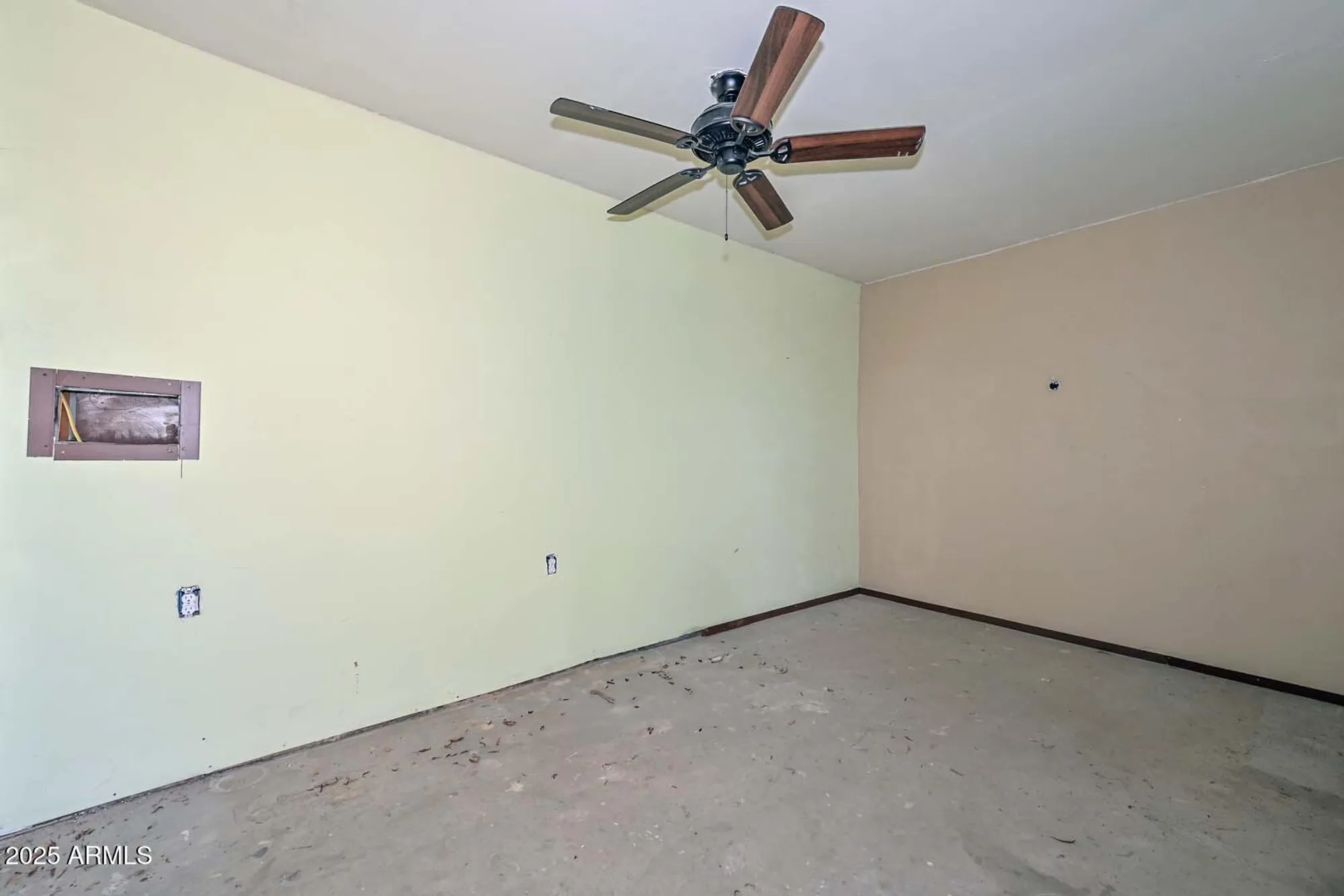 Property Slideshow image 41 of 47 | 10816 n madison dr, Sun City, AZ, 85351