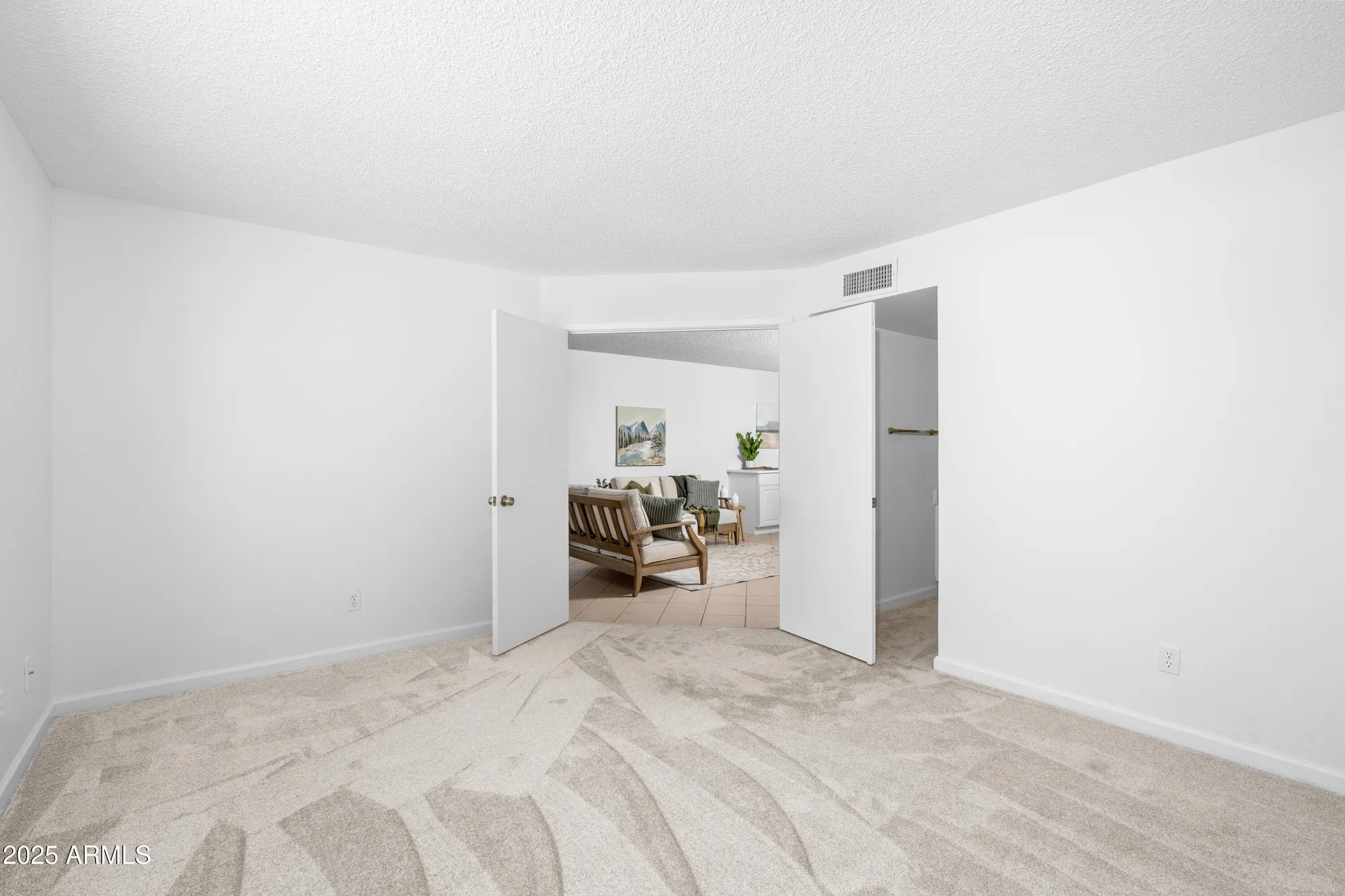 Property Slideshow image 11 of 32 | 13029 s 44th pl, Phoenix, AZ, 85044