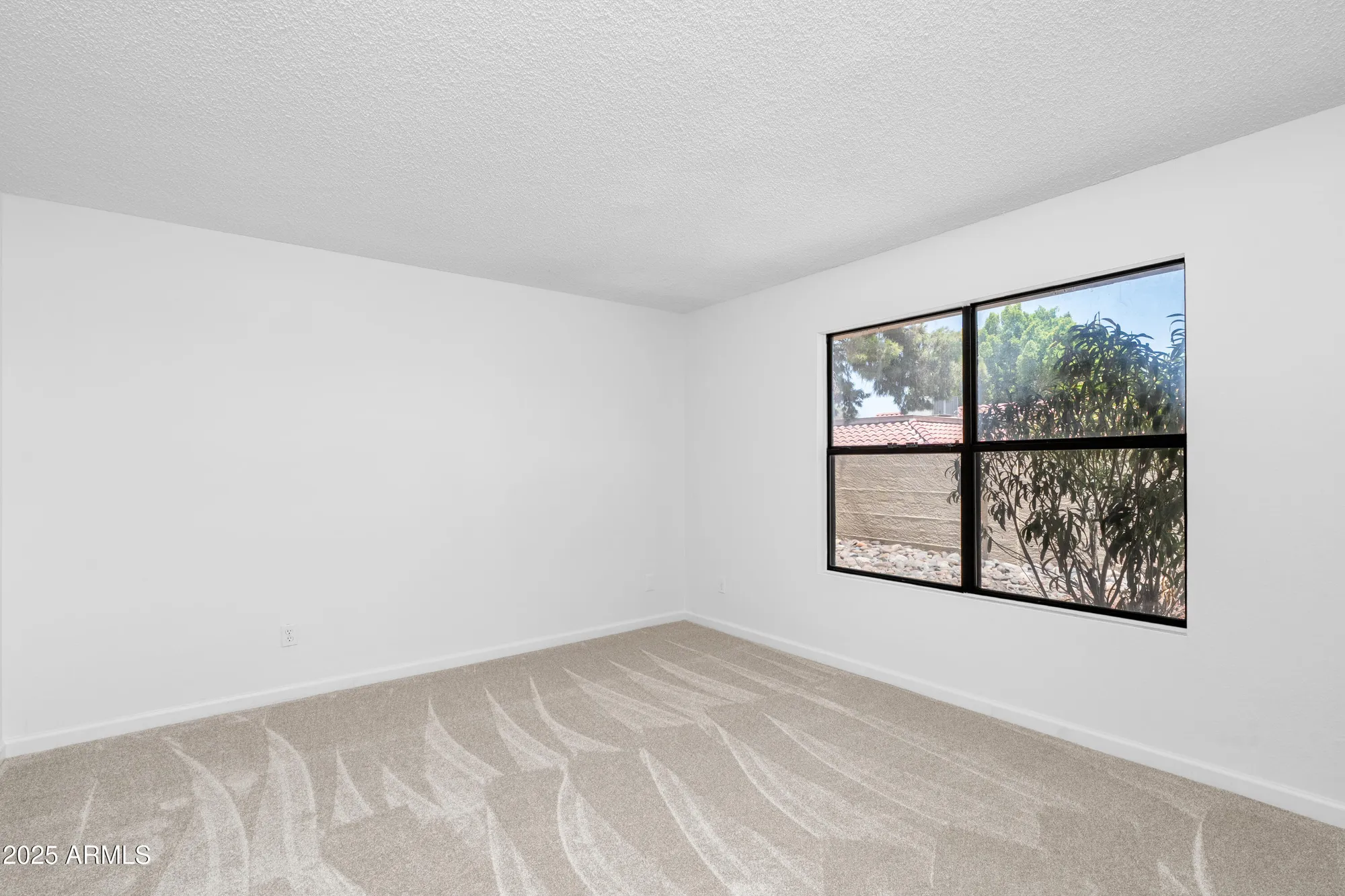 Property Slideshow image 10 of 32 | 13029 s 44th pl, Phoenix, AZ, 85044