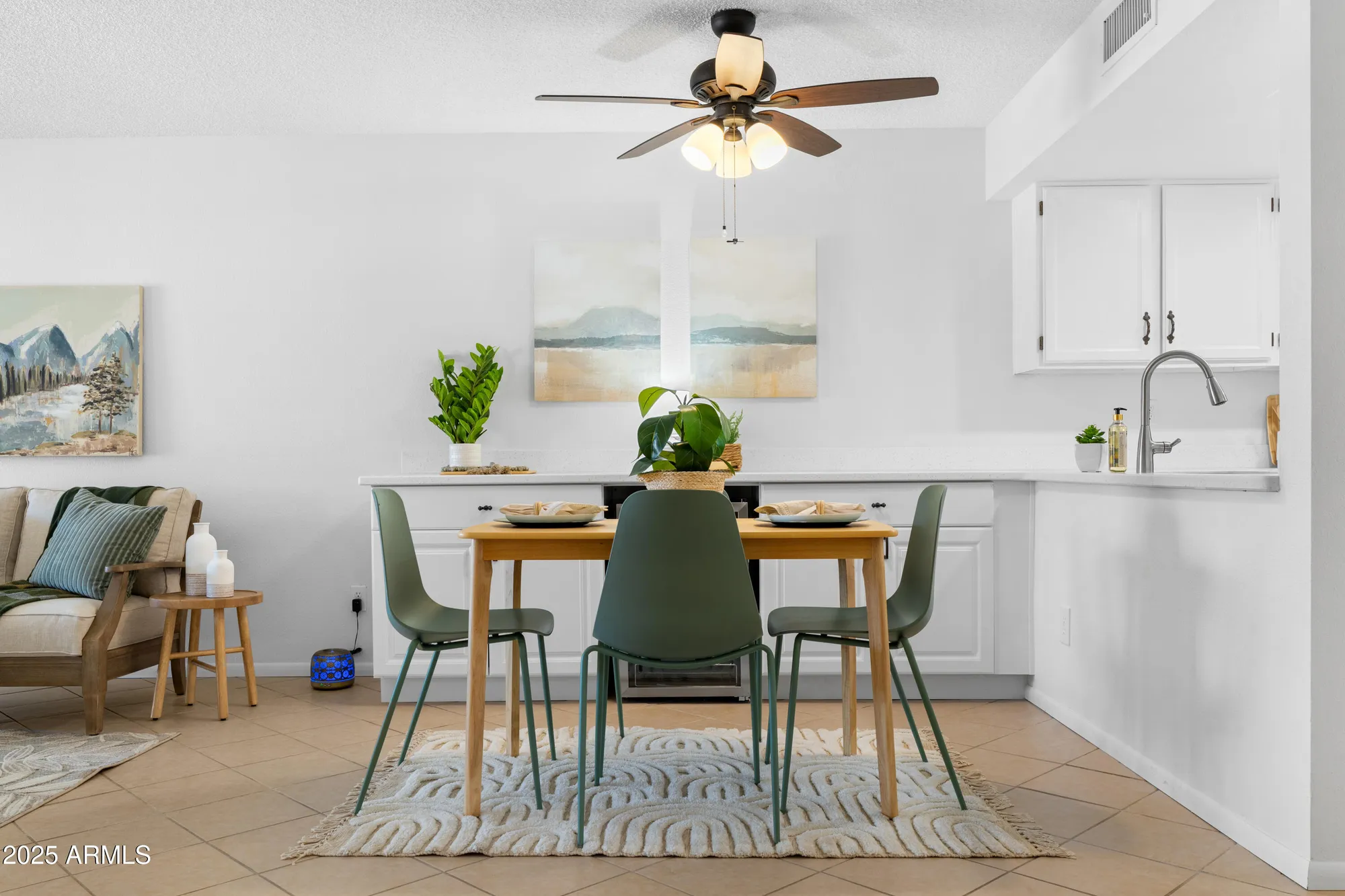 Property Slideshow image 2 of 32 | 13029 s 44th pl, Phoenix, AZ, 85044