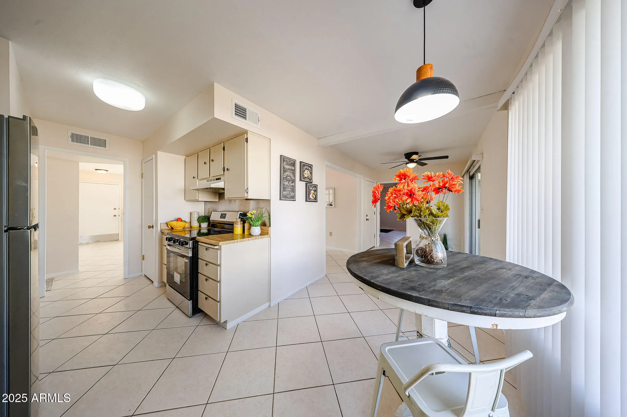 Property Slideshow image 11 of 33 | 9714 w mockingbird dr, Sun City, AZ, 85373
