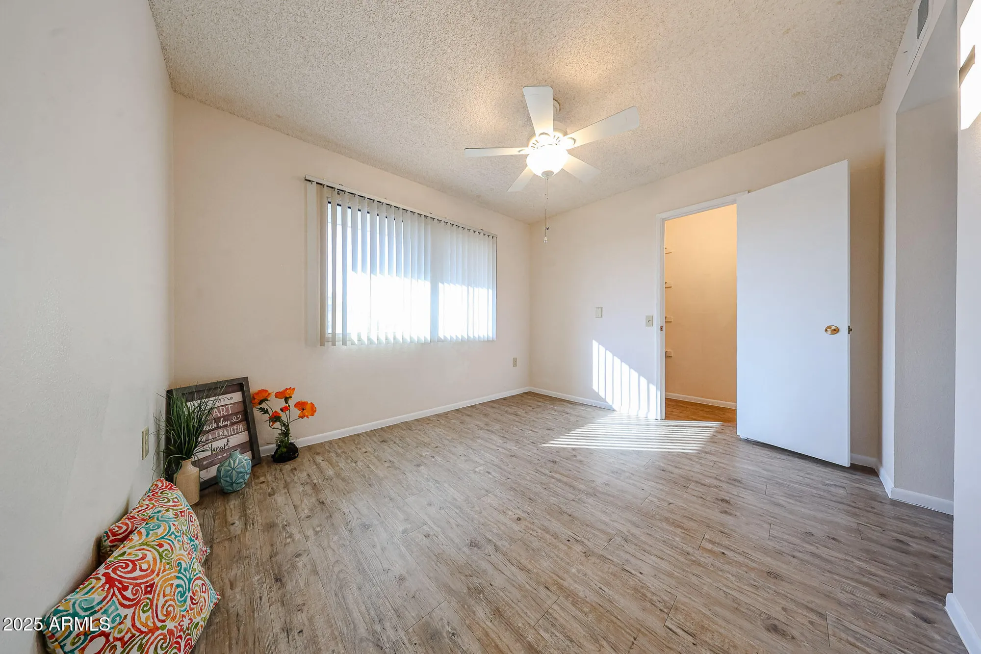 Property Slideshow image 25 of 33 | 9714 w mockingbird dr, Sun City, AZ, 85373