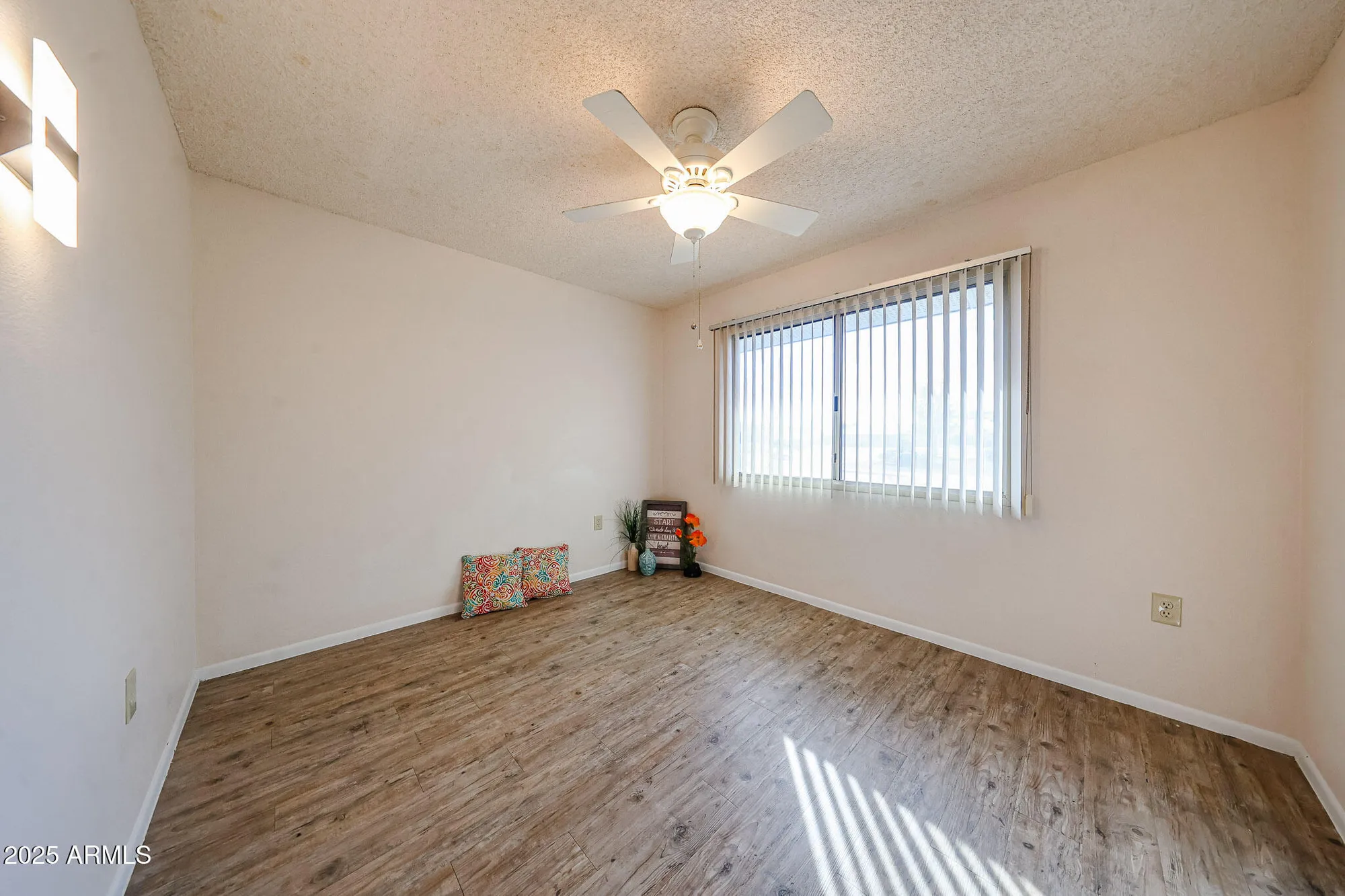 Property Slideshow image 24 of 33 | 9714 w mockingbird dr, Sun City, AZ, 85373