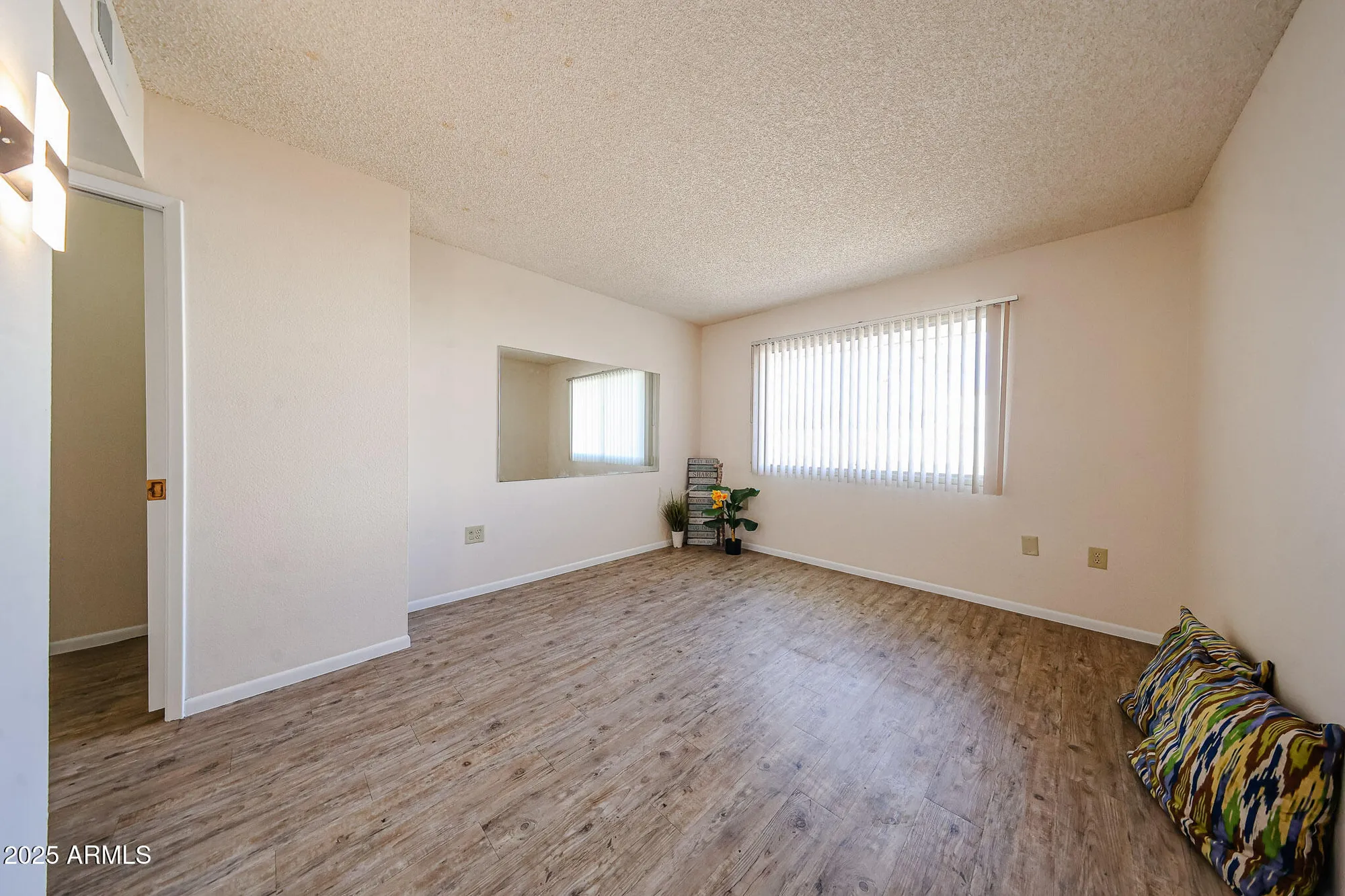 Property Slideshow image 21 of 33 | 9714 w mockingbird dr, Sun City, AZ, 85373