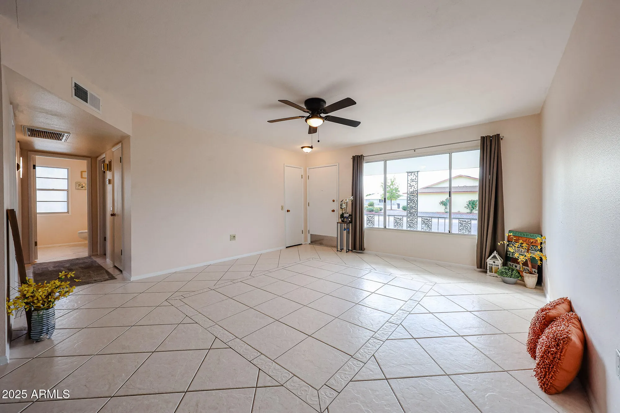 Property Slideshow image 7 of 33 | 9714 w mockingbird dr, Sun City, AZ, 85373