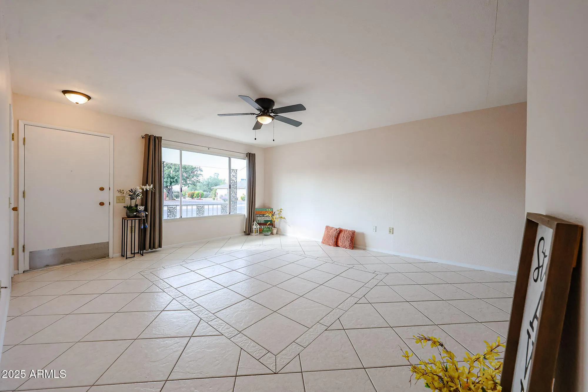 Property Slideshow image 6 of 33 | 9714 w mockingbird dr, Sun City, AZ, 85373