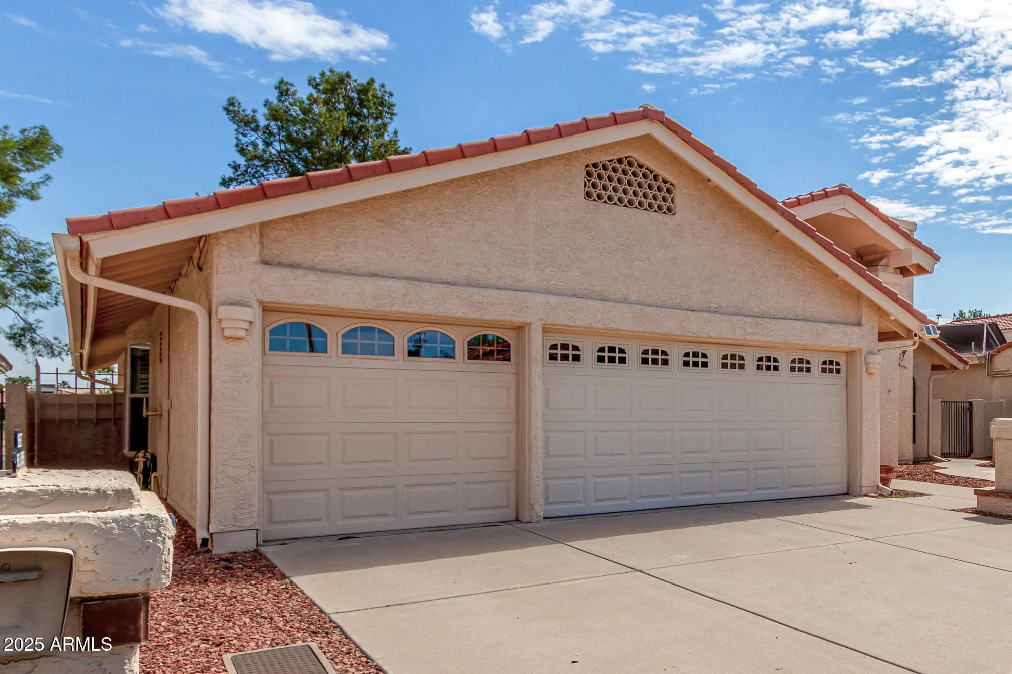 Property Slideshow image 4 of 83 | 26205 s ribbonwood dr, Sun Lakes, AZ, 85248