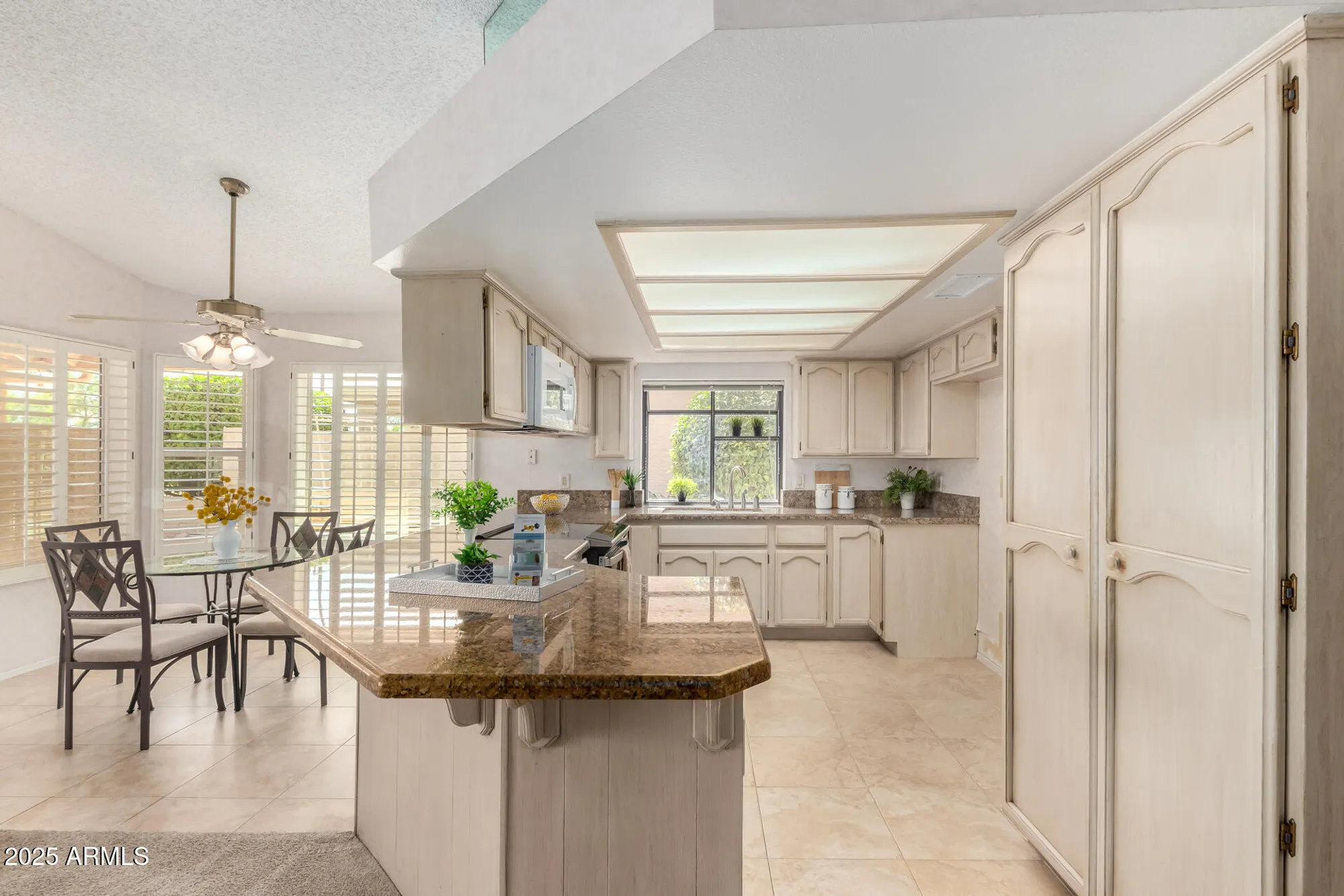 Property Slideshow image 20 of 83 | 26205 s ribbonwood dr, Sun Lakes, AZ, 85248