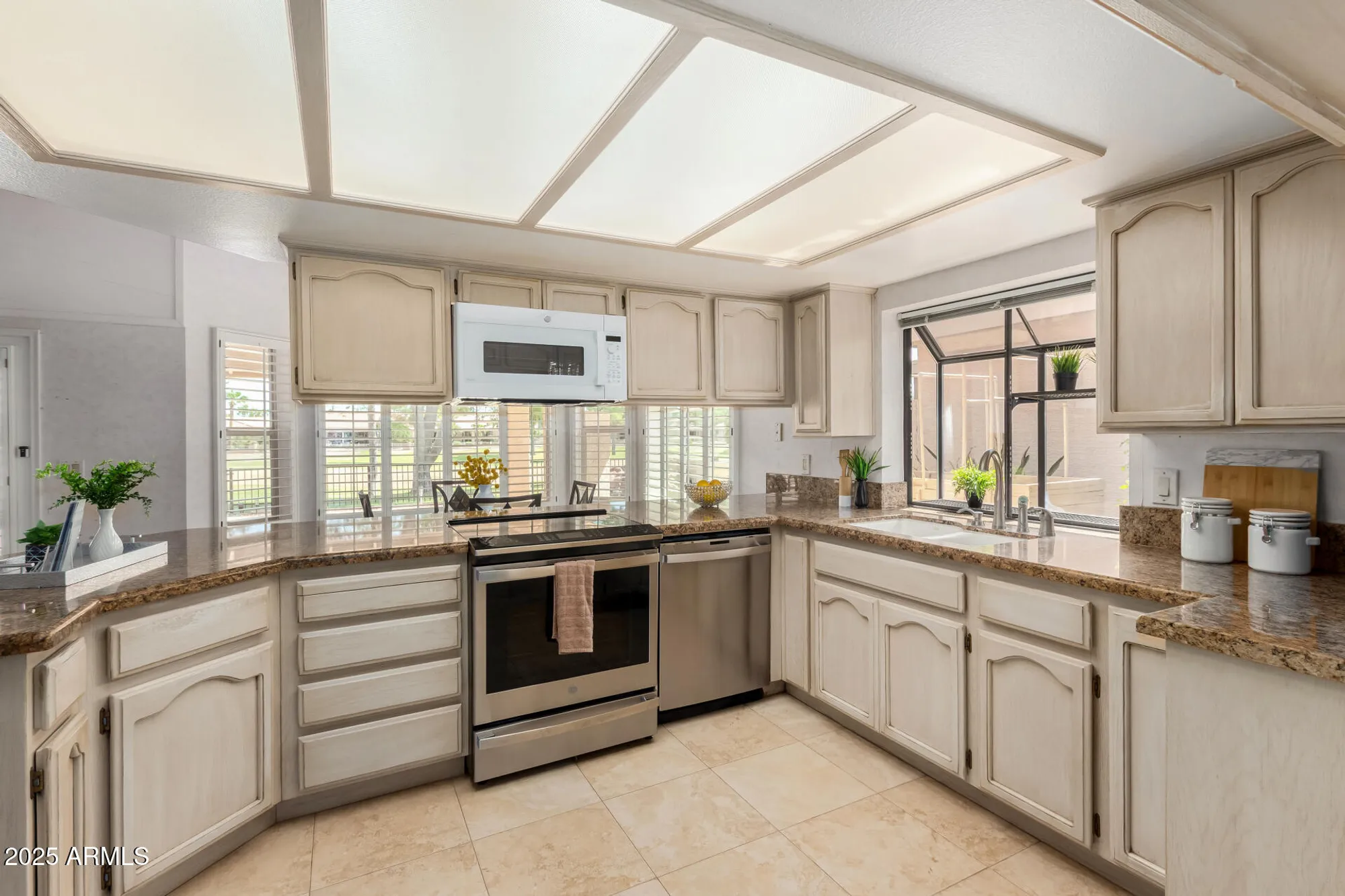 Property Slideshow image 21 of 83 | 26205 s ribbonwood dr, Sun Lakes, AZ, 85248