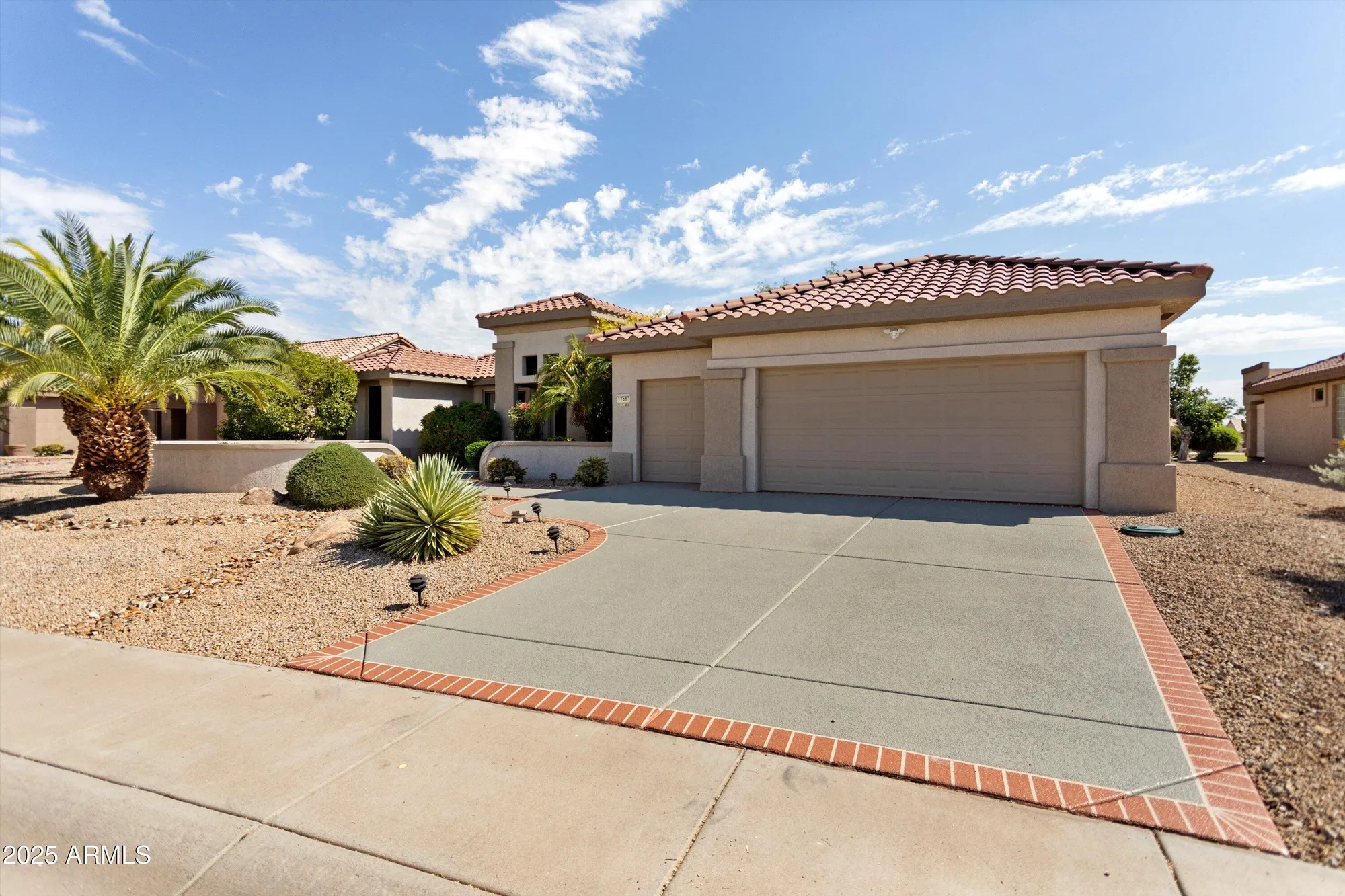 Property Slideshow image 3 of 49 | 17583 n horseshoe dr, Surprise, AZ, 85374