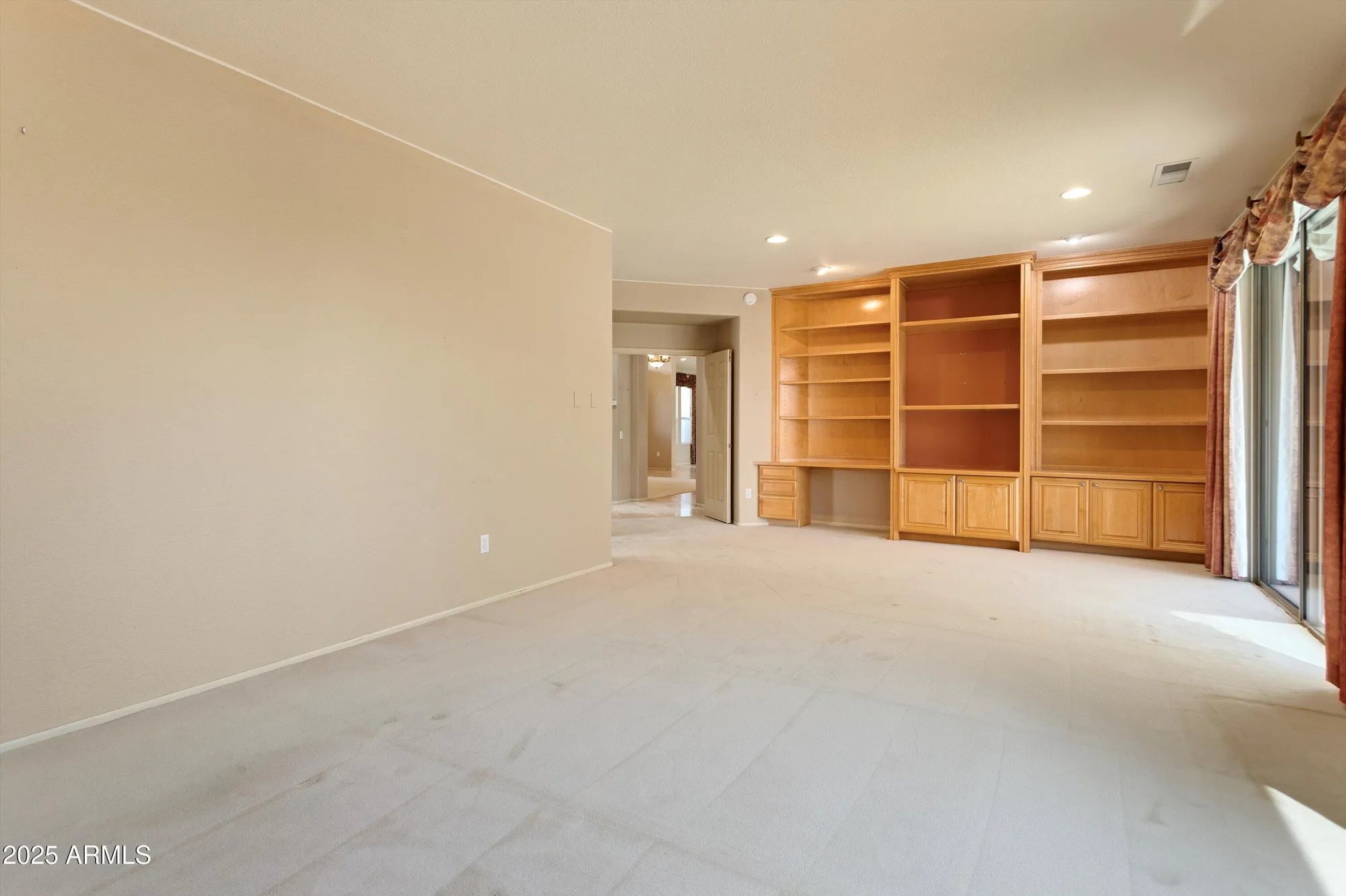 Property Slideshow image 21 of 49 | 17583 n horseshoe dr, Surprise, AZ, 85374