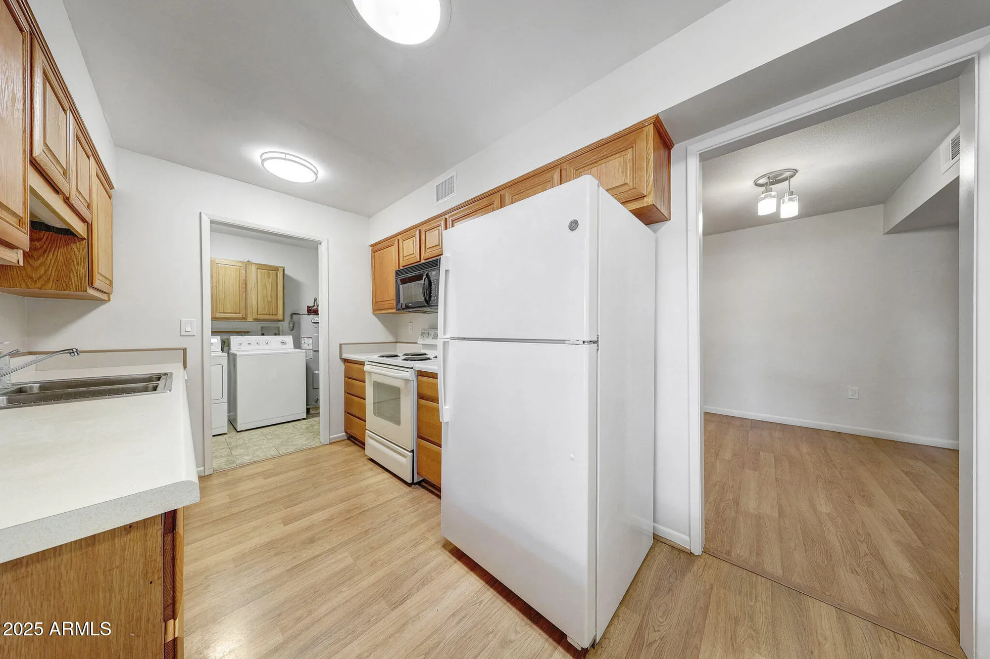 Property Slideshow image 12 of 26 | 10246 w palmeras dr, Sun City, AZ, 85373