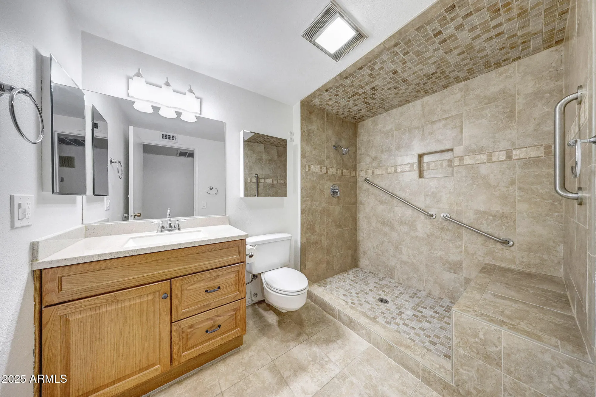 Property Slideshow image 21 of 26 | 10246 w palmeras dr, Sun City, AZ, 85373