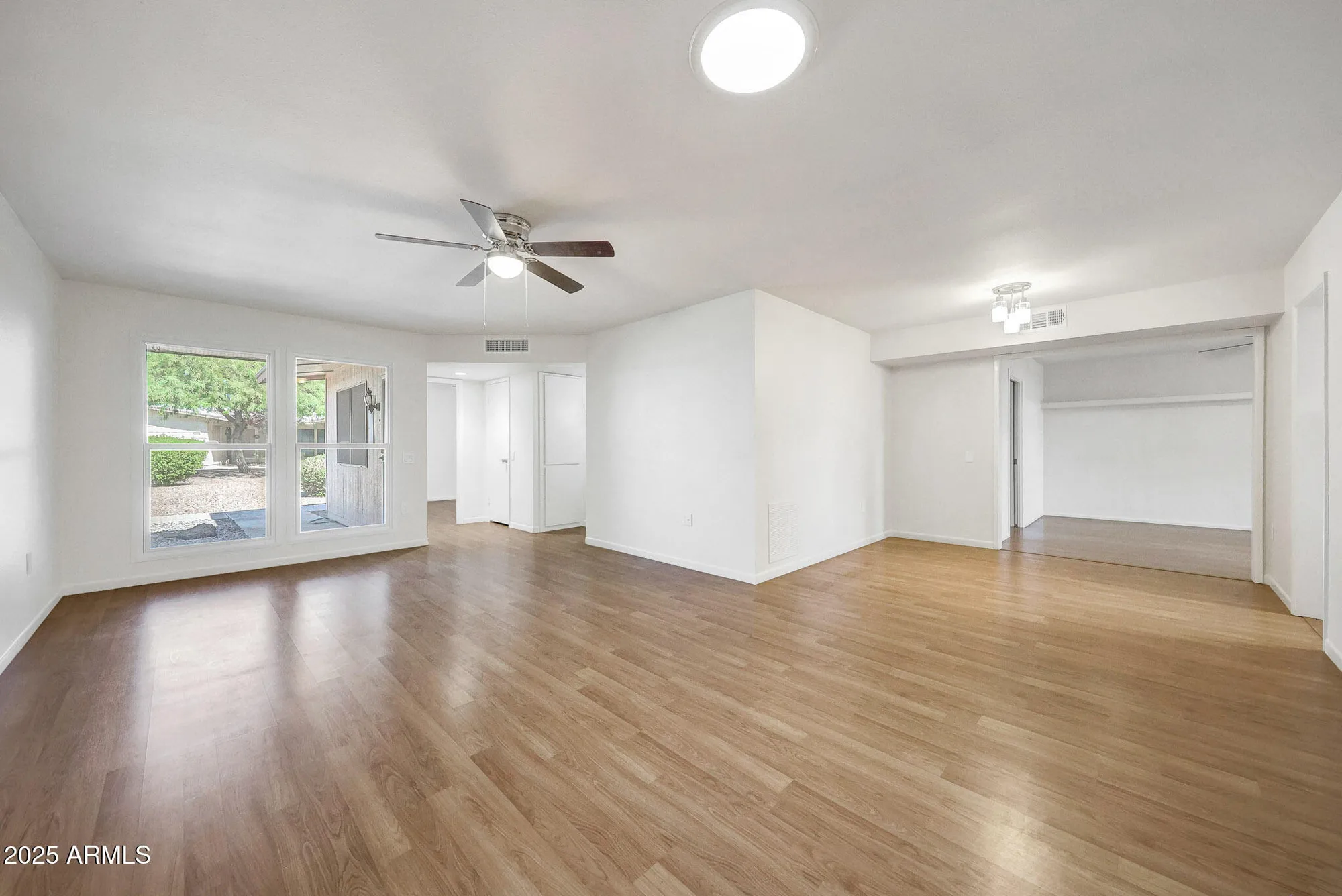 Property Slideshow image 3 of 26 | 10246 w palmeras dr, Sun City, AZ, 85373